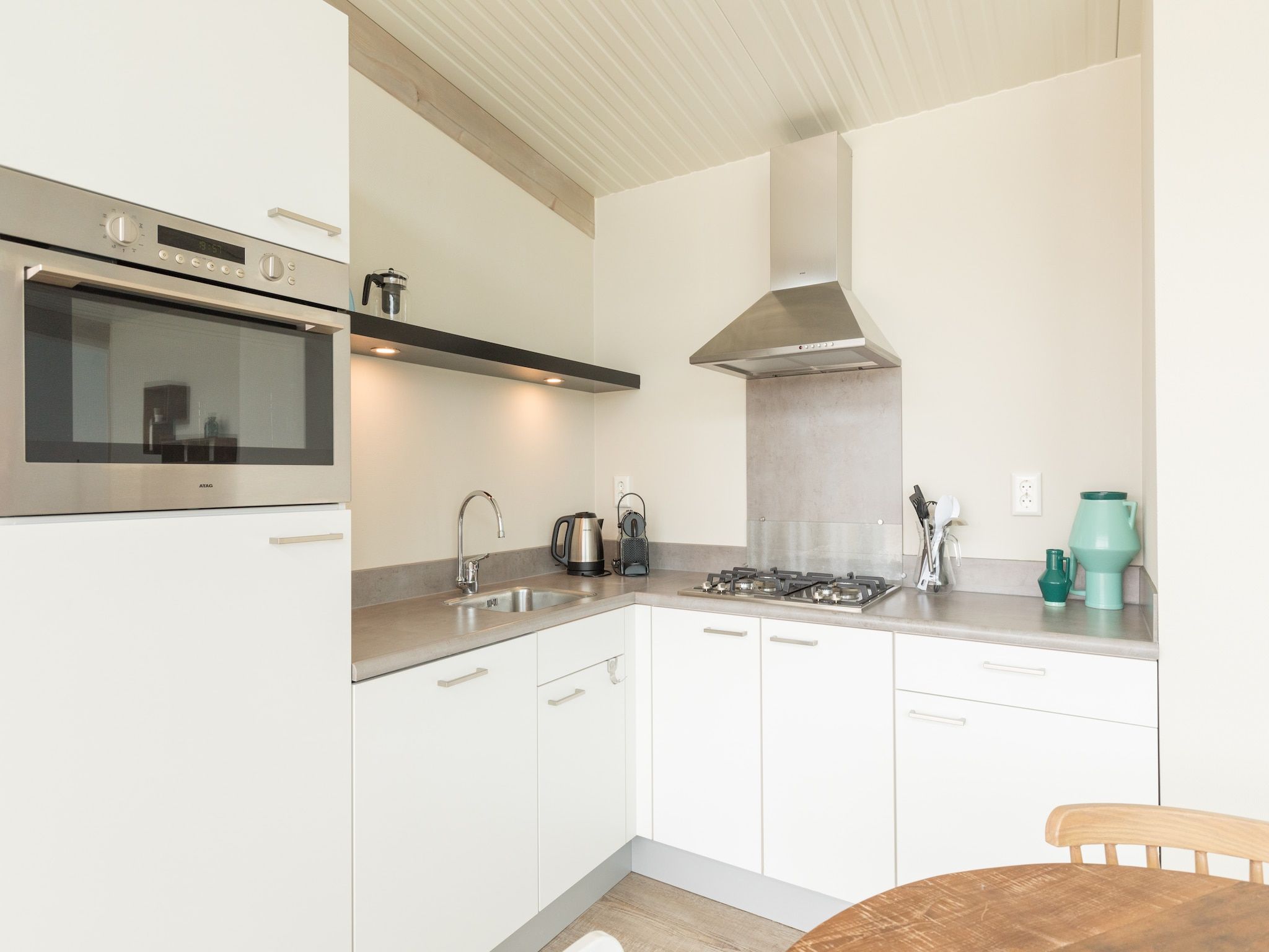 De keuken van Sea Lodges Ameland 3 in Hollum