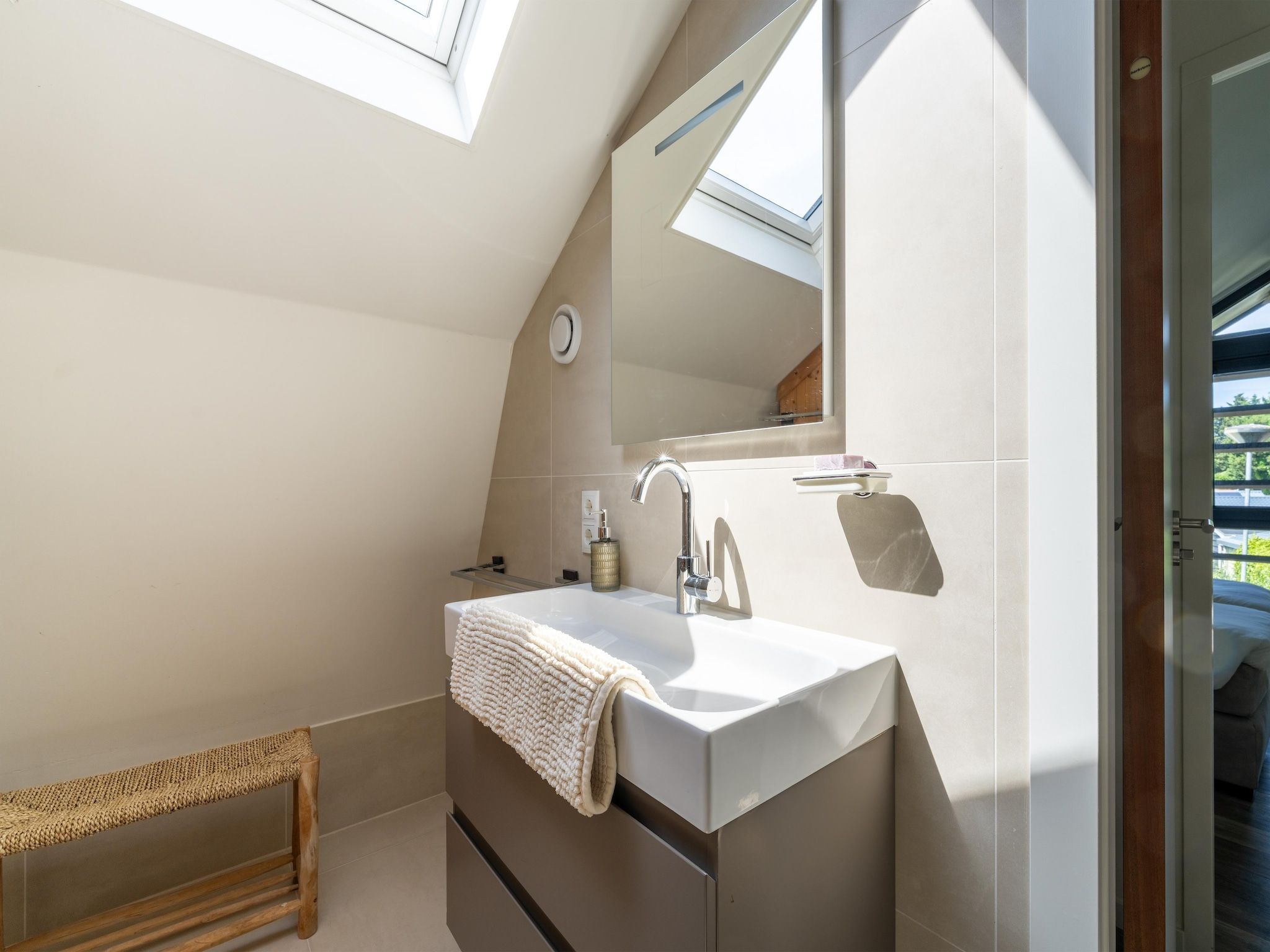 De badkamer van Waterland in Egmond aan den Hoef