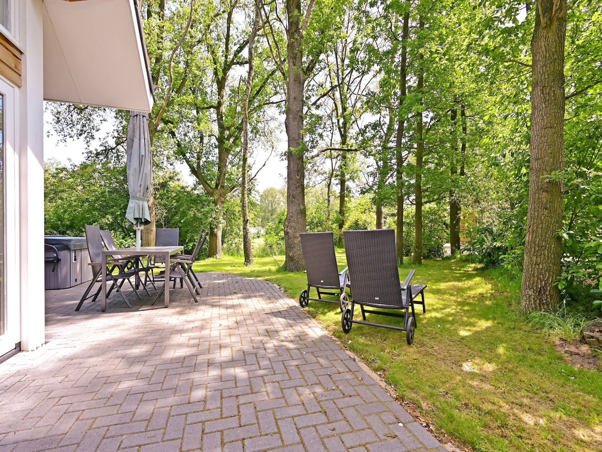 Het terras van Zijzicht in Reutum-Weerselo