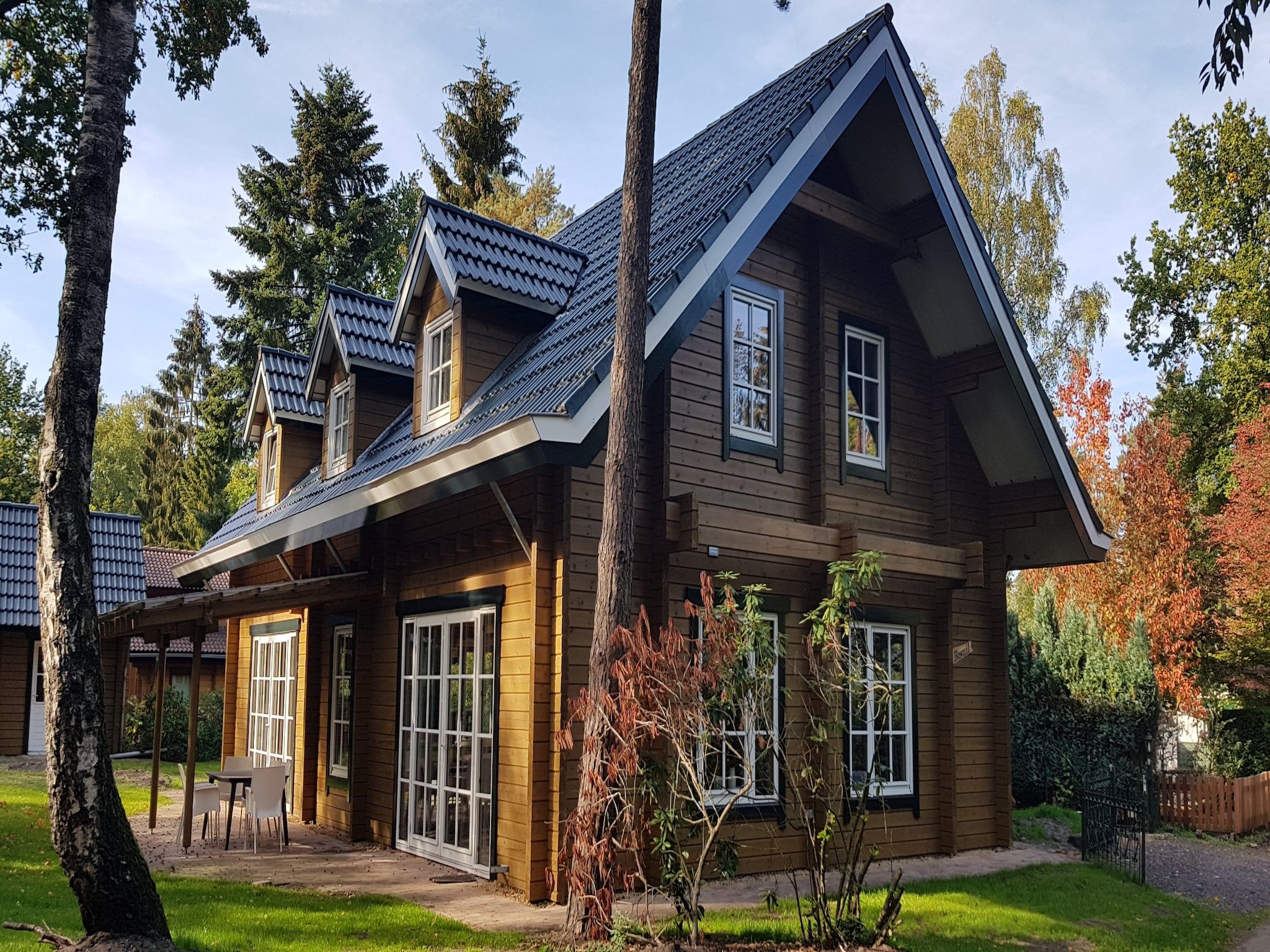 De buitenkant van Vakantiepark De Rimboe & De Woeste Hoogte 1 in Hoenderloo