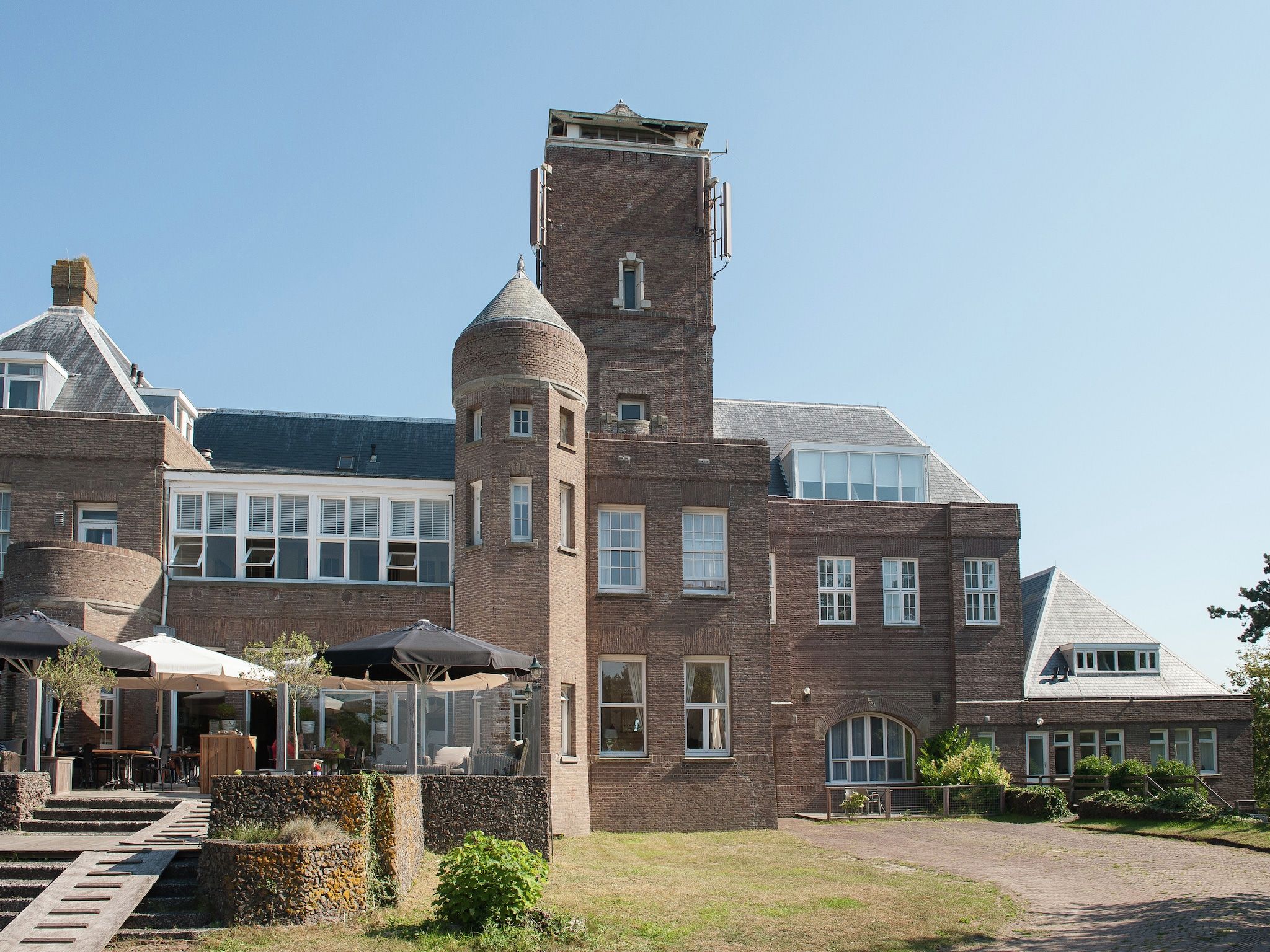 De buitenkant van Huize Glory Saffier in Bergen aan zee