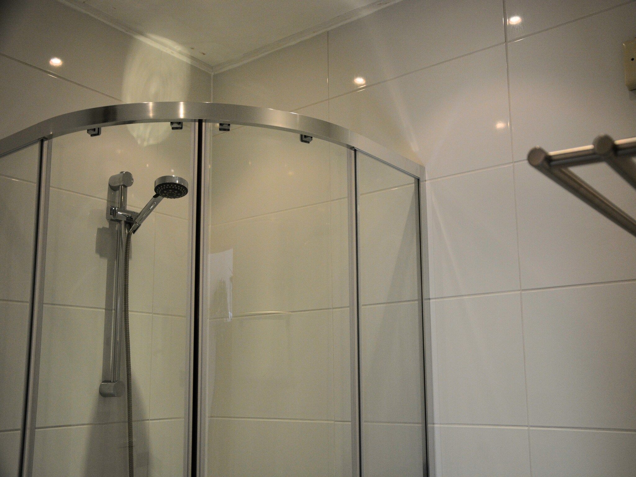 De badkamer van Bos-Lodge in Noordwijkerhout