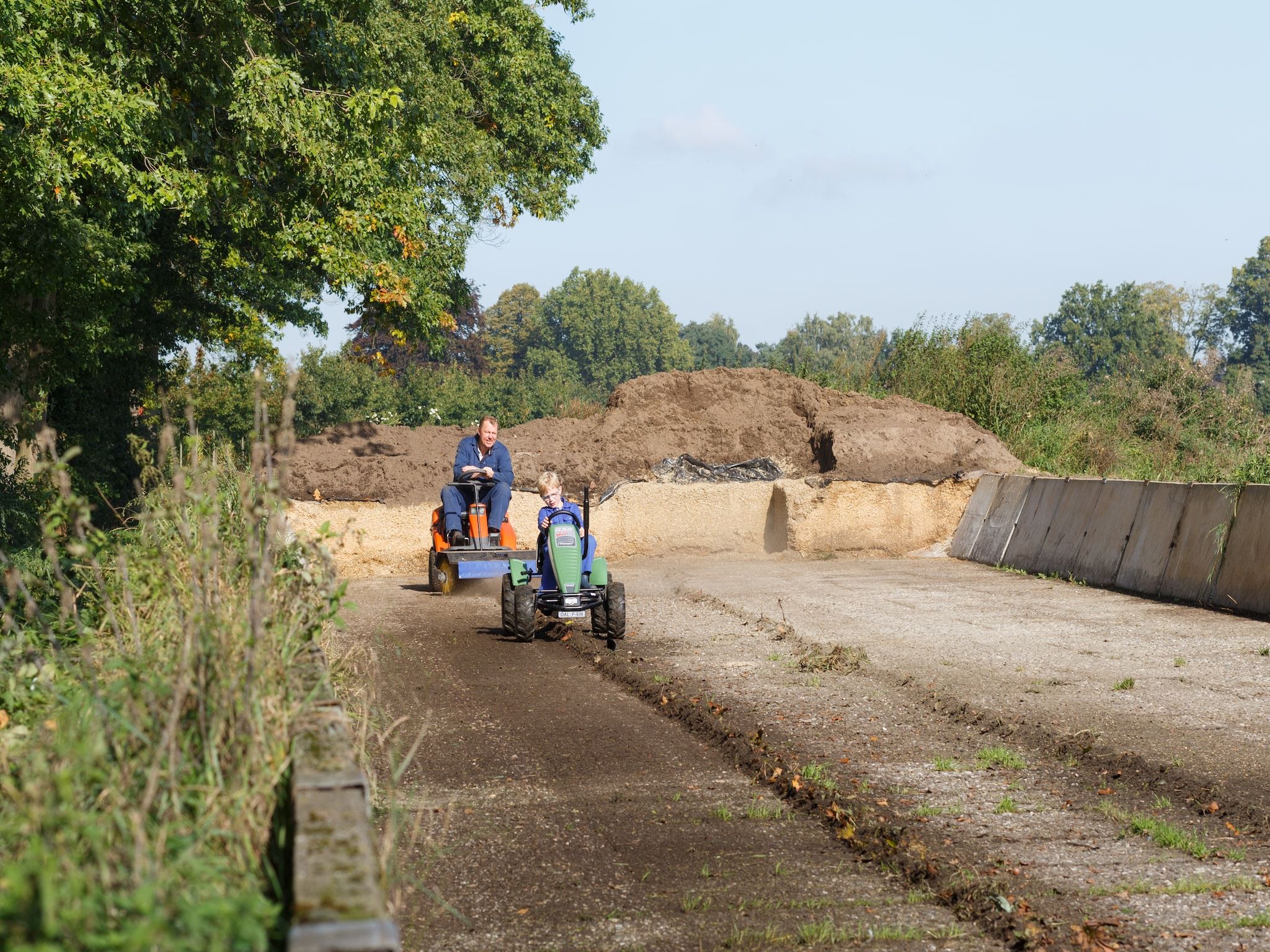 Parkfaciliteiten bij Landrijk de Reesprong 2 in Buurse