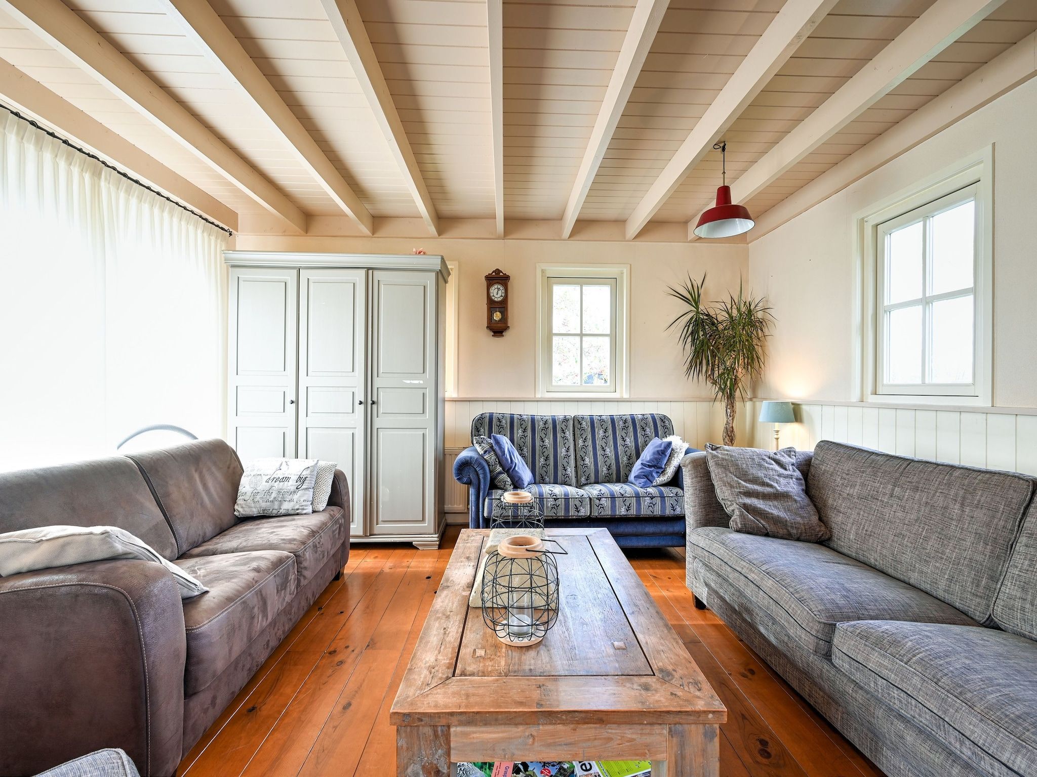 De woonkamer van Landelijk Utrecht in Overberg