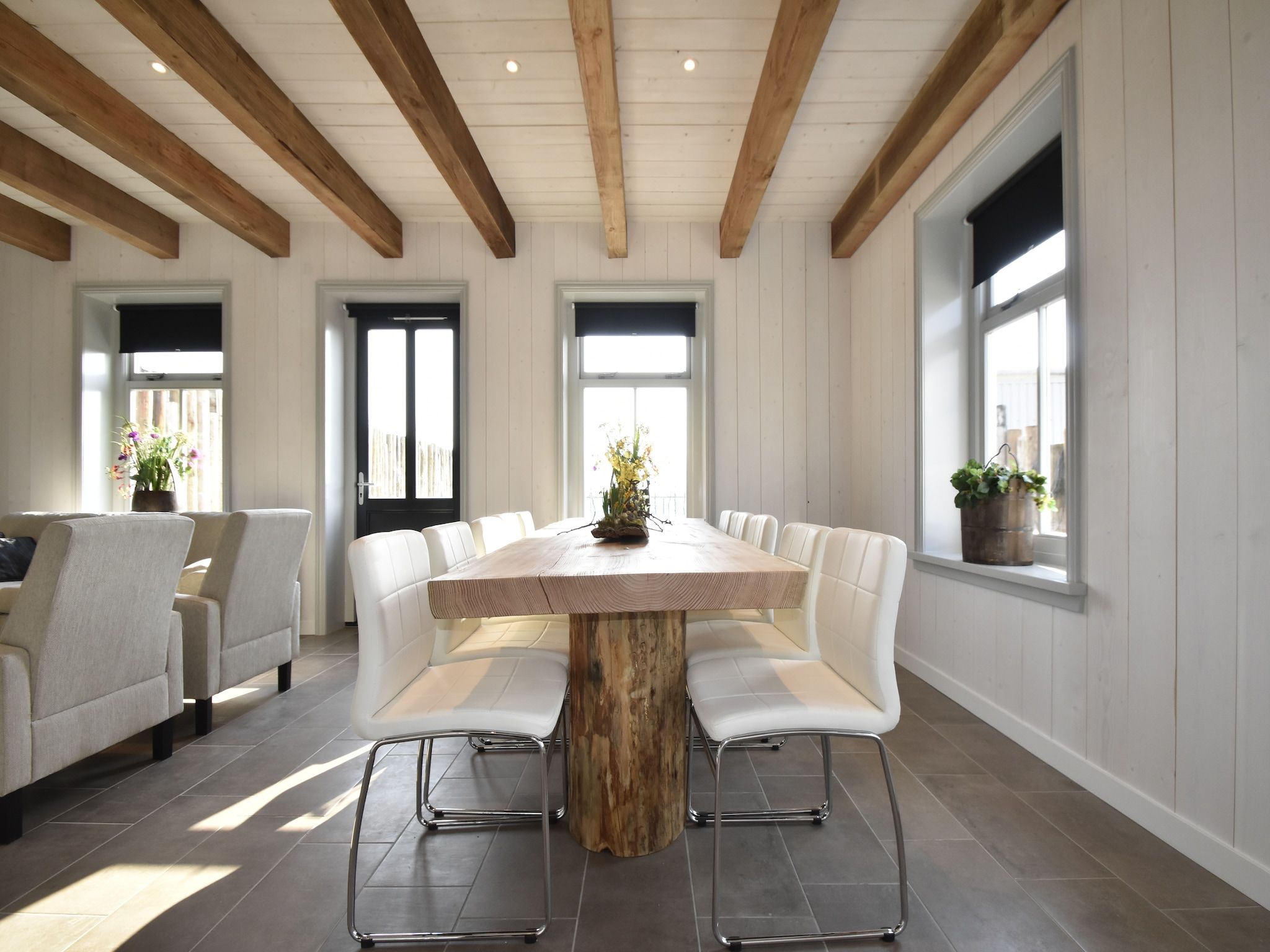 De eetkamer van Hazenborgh - Strandhuys in Callantsoog