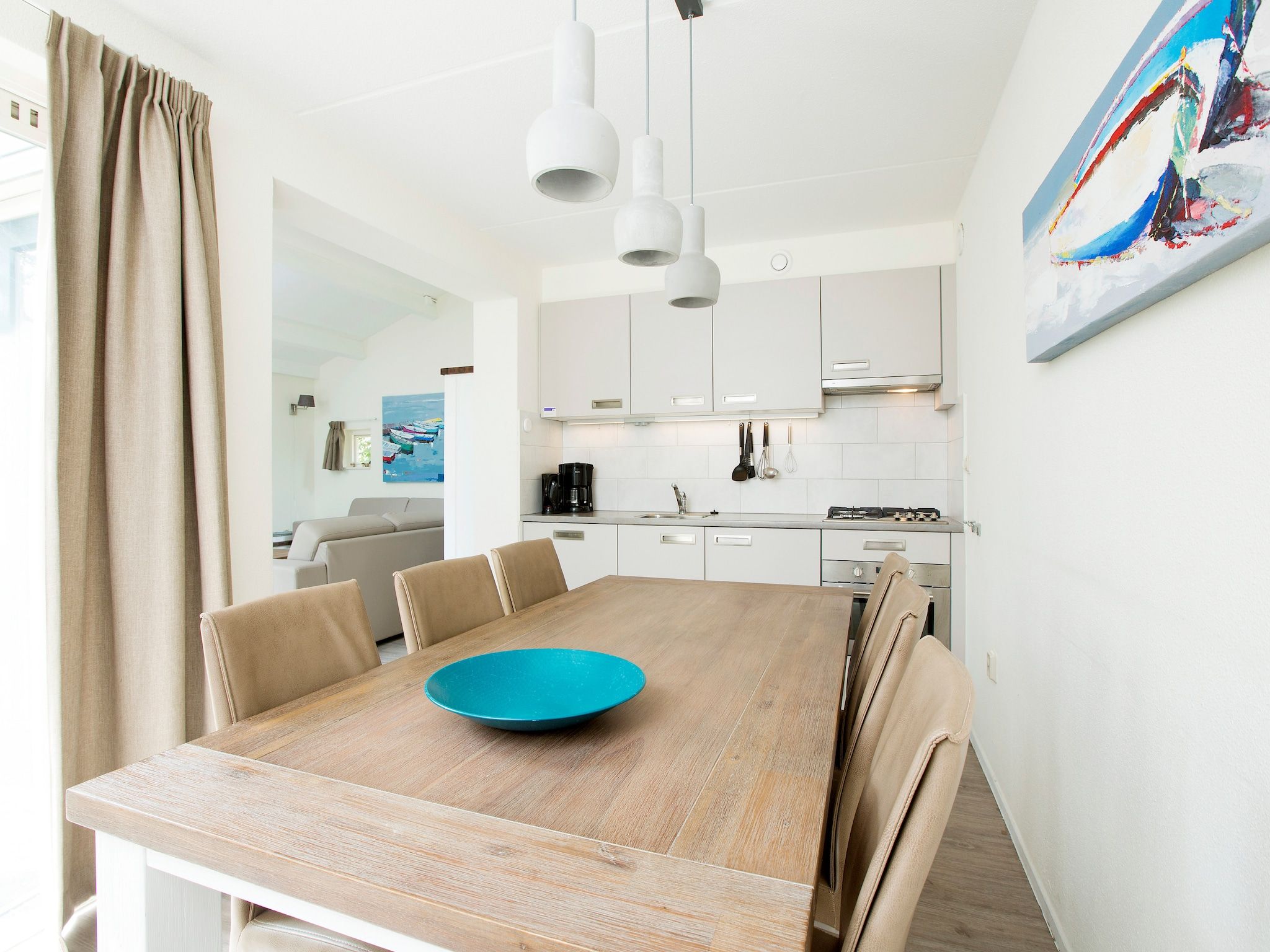 De keuken van Vakantiepark Kijkduin 8 in Den Haag