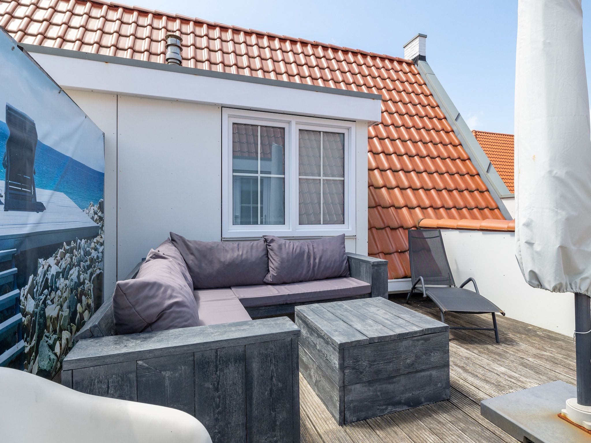 Het terras van appartement Kaapduinseweg 13 Dishoek 13D luxe 6p sauna in Koudekerke