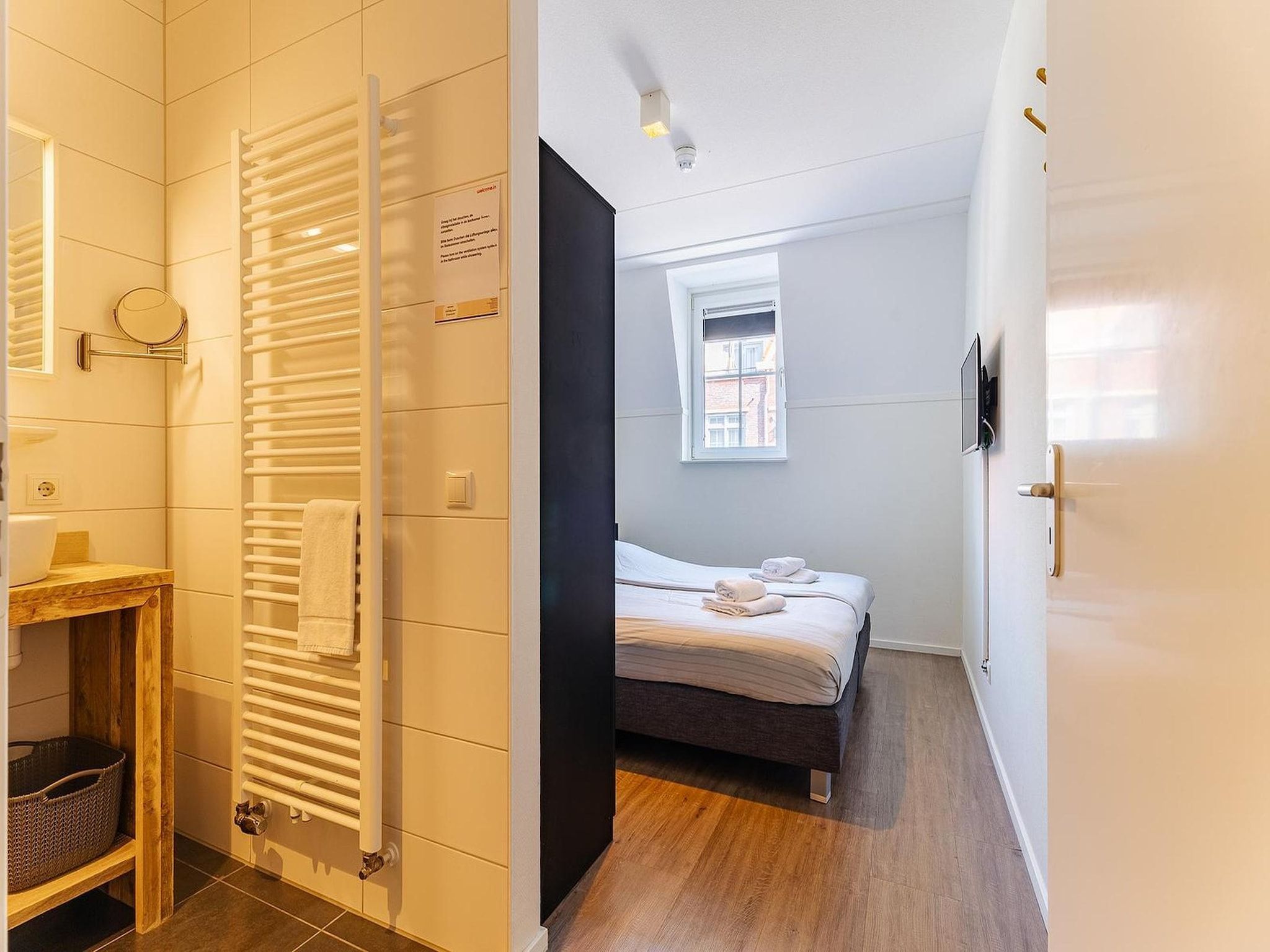 De woonkamer van appartement Kaapduinseweg 13 Dishoek 13D luxe 6p sauna in Koudekerke
