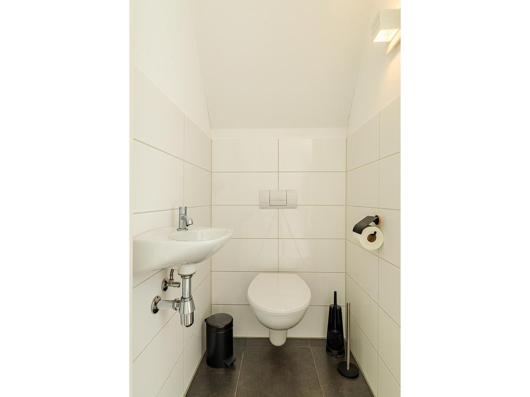 De badkamer van appartement Kaapduinseweg 13 Dishoek 13D luxe 6p sauna in Koudekerke