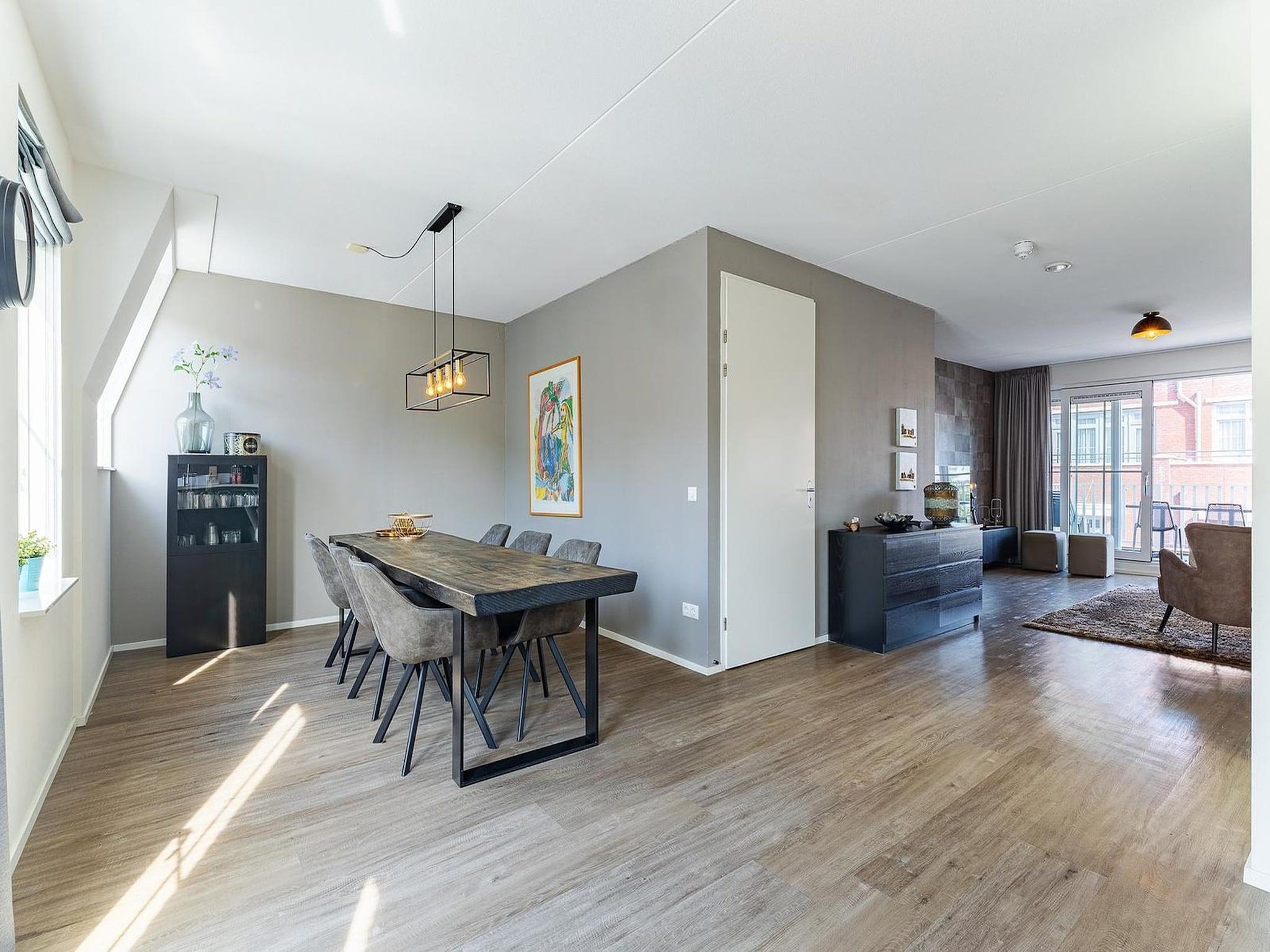 De eetkamer van appartement Kaapduinseweg 13 Dishoek 13D luxe 6p sauna in Koudekerke