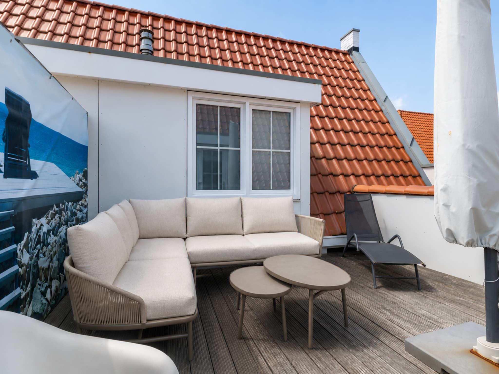 Het terras van appartement Kaapduinseweg 13 Dishoek 13D luxe 6p sauna in Koudekerke