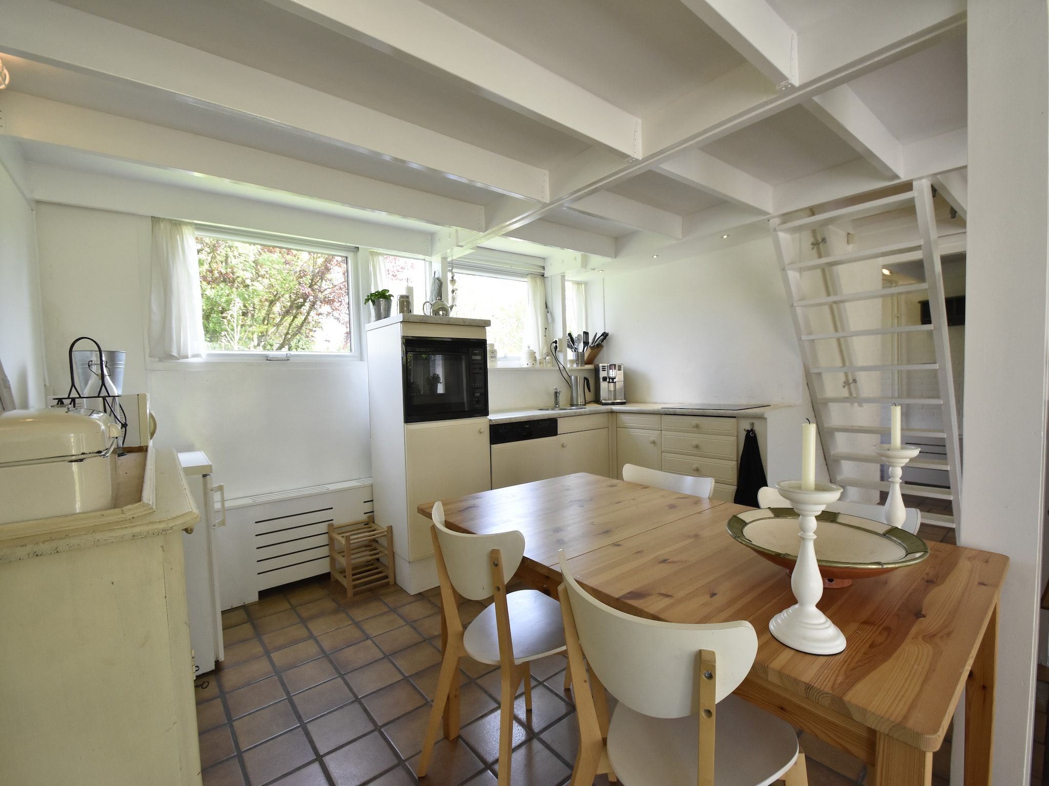 De eetkamer van De Reker Zon in Warmenhuizen