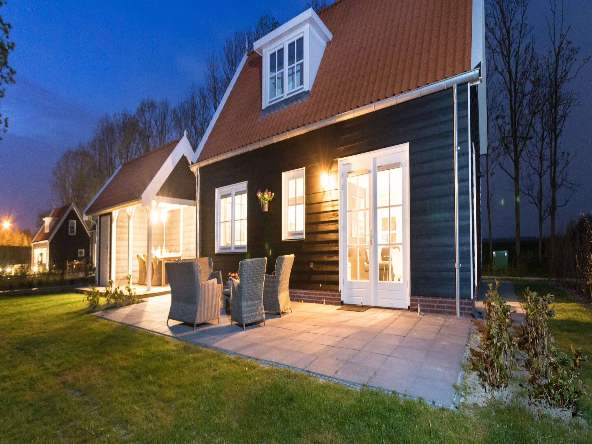 Het terras van Groeneweg 4 in Wissenkerke