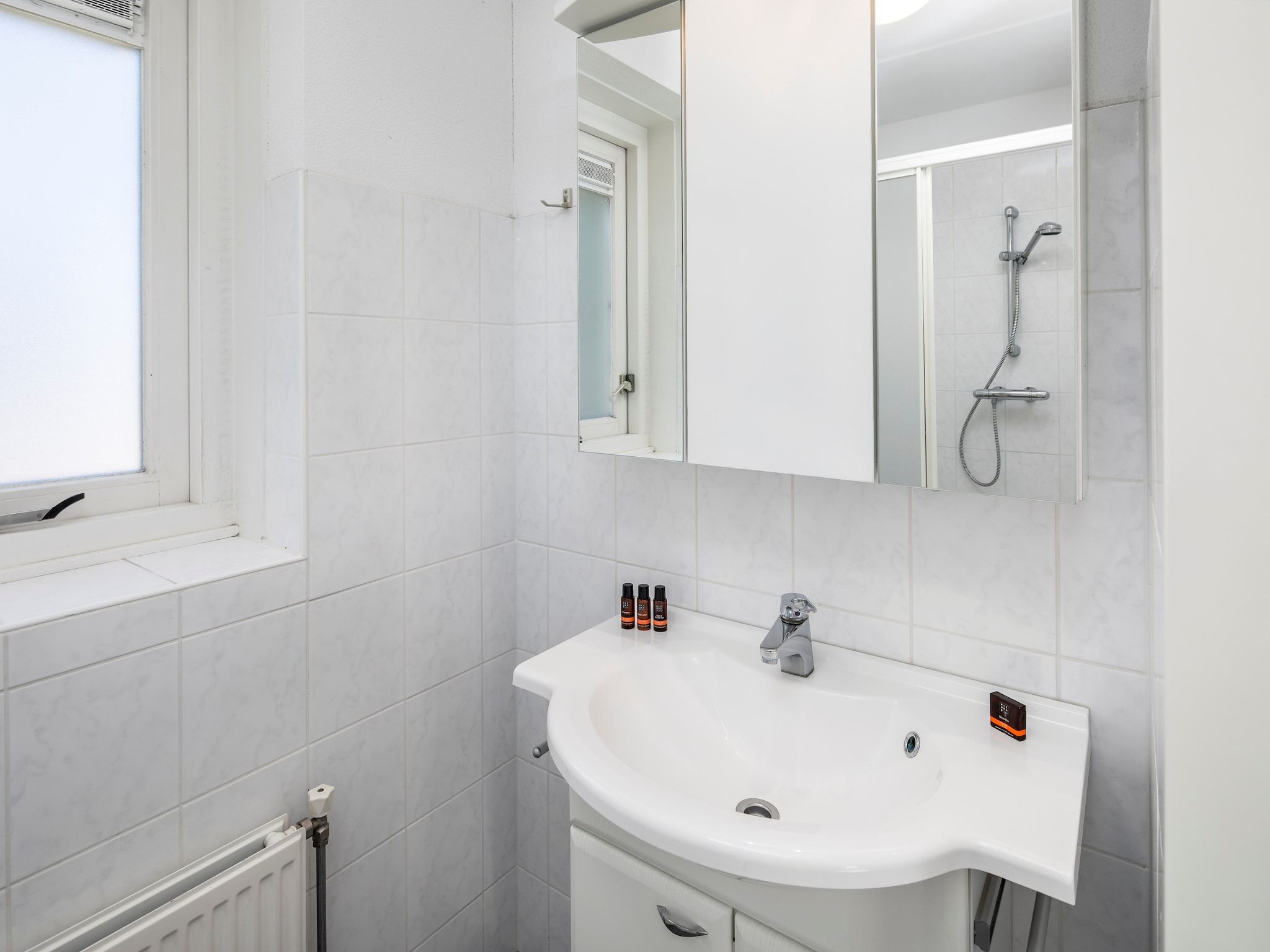 De badkamer van Aquadelta 32 in Bruinisse