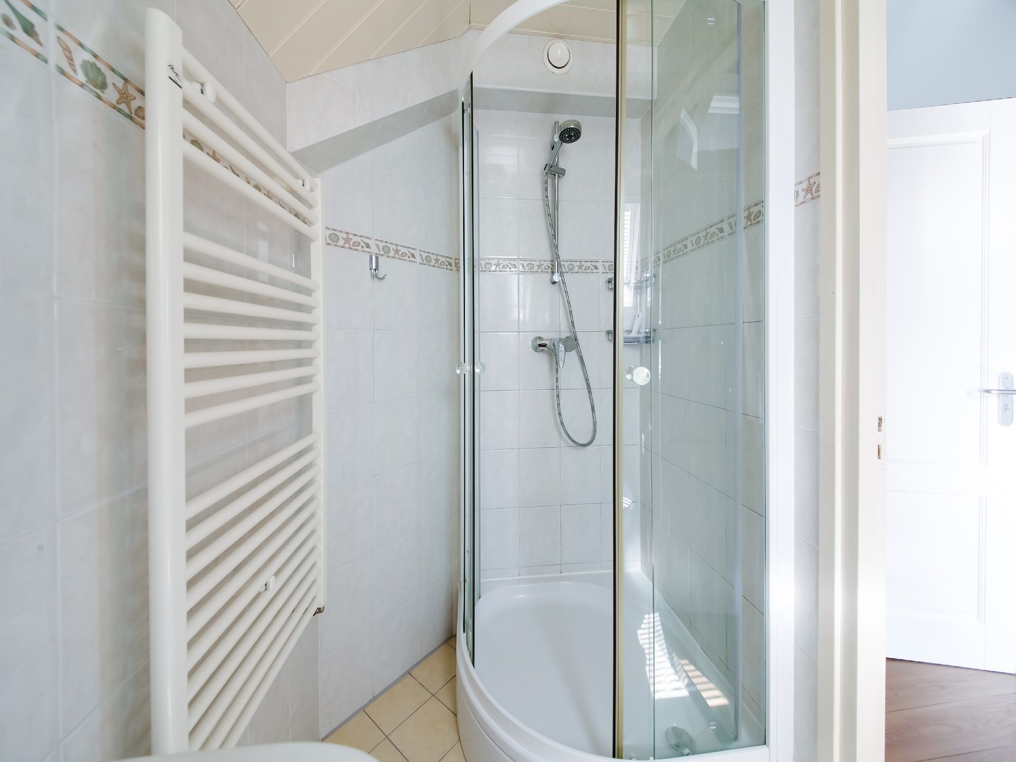 De badkamer van Zilte Bries in Callantsoog