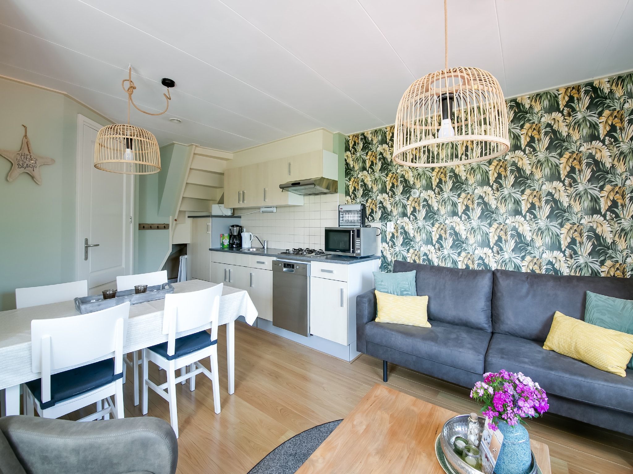 De woonkamer van Zilte Bries in Callantsoog