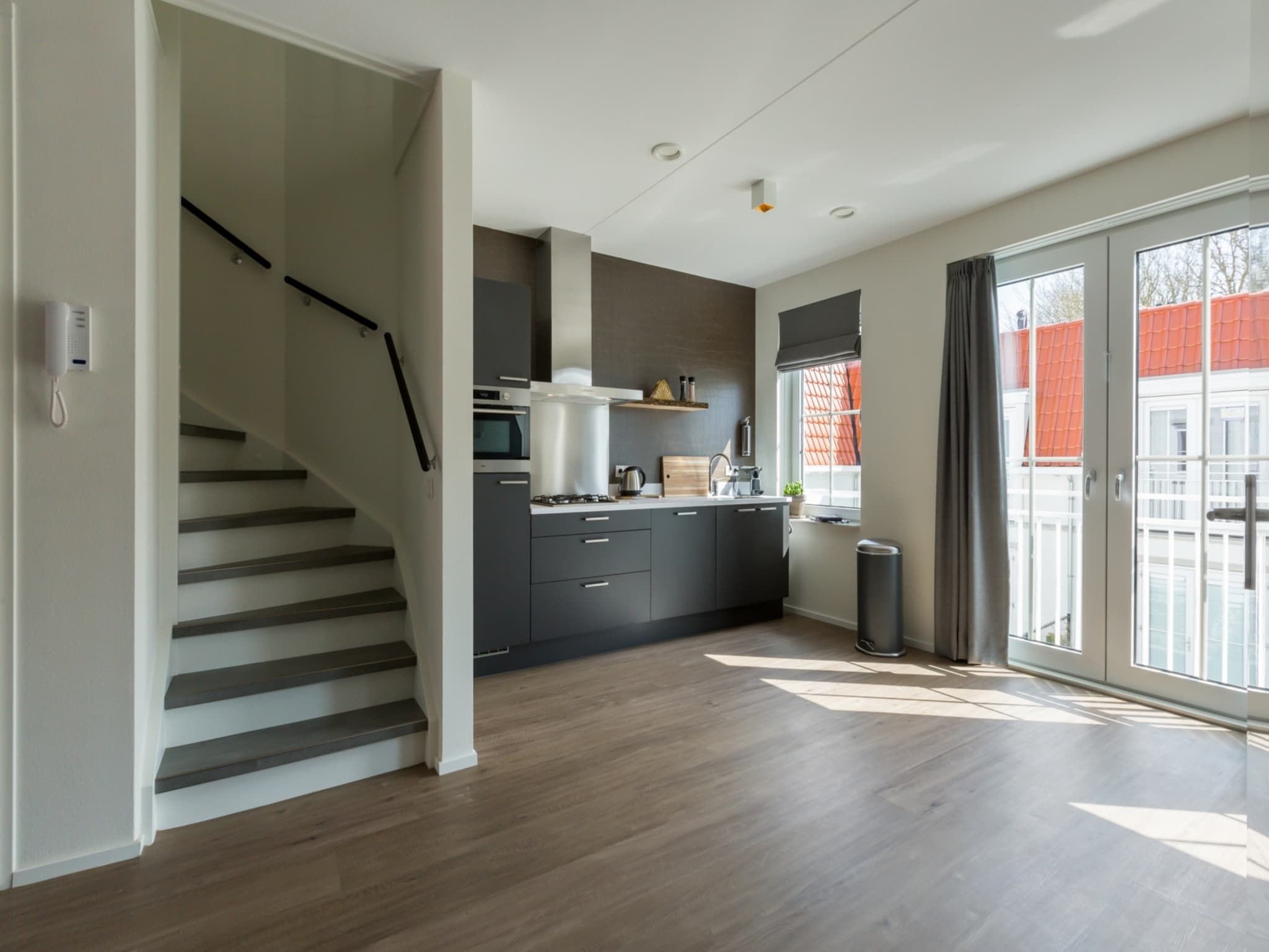 De keuken van Appartement Duinhof Dishoek 13F - 6 personen sauna in Koudekerke