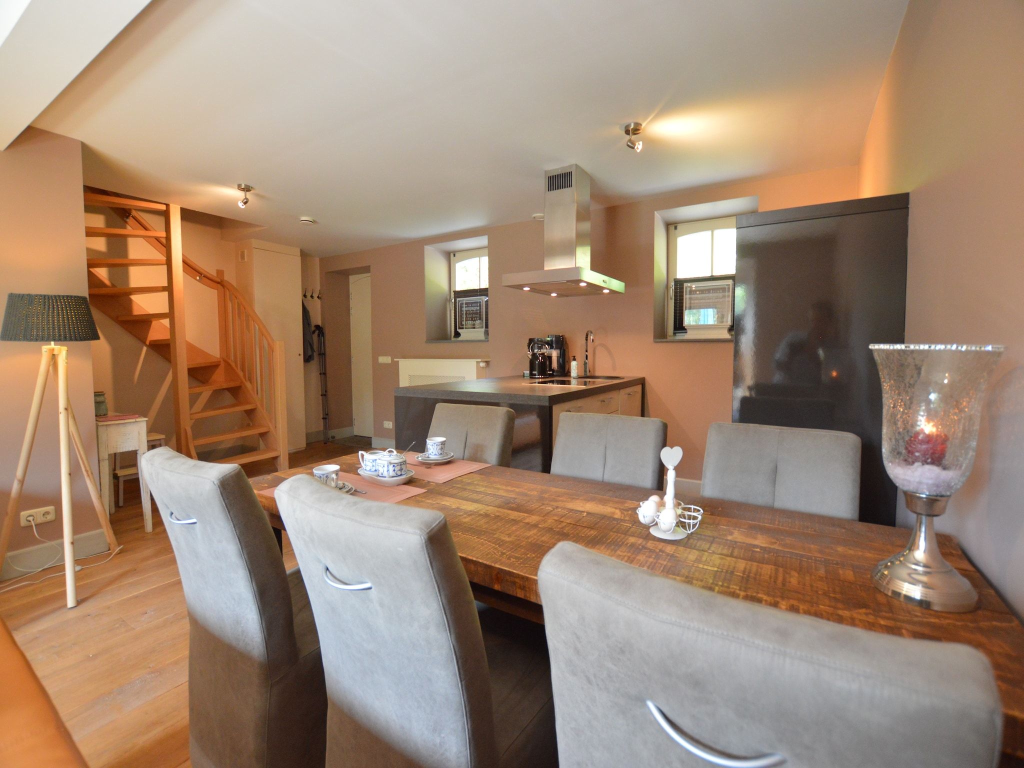 De eetkamer van Hoeve A Gen Water- Donderblumke in Slenaken