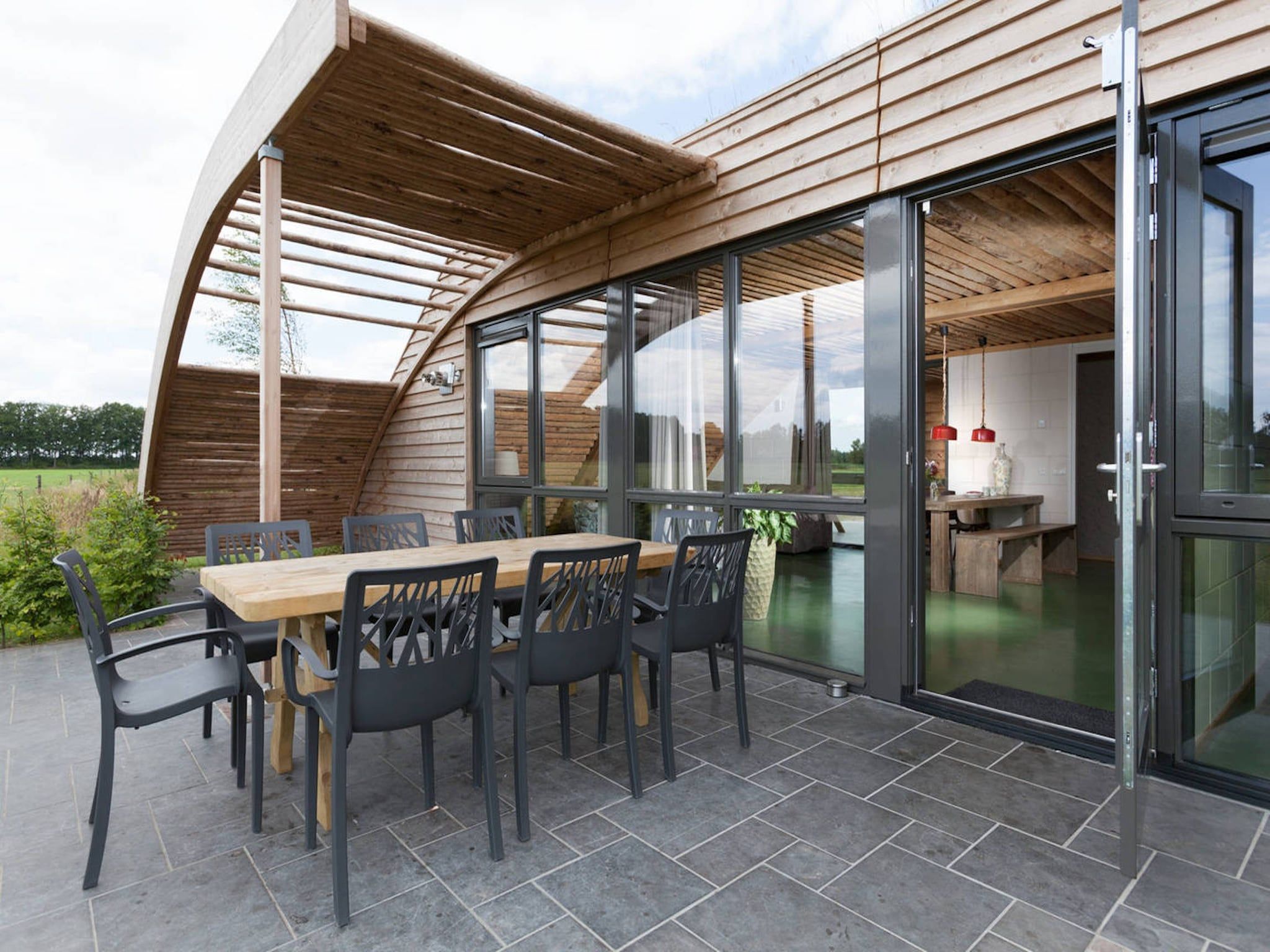 Het terras van Koe in de Kost 3 in Heeten