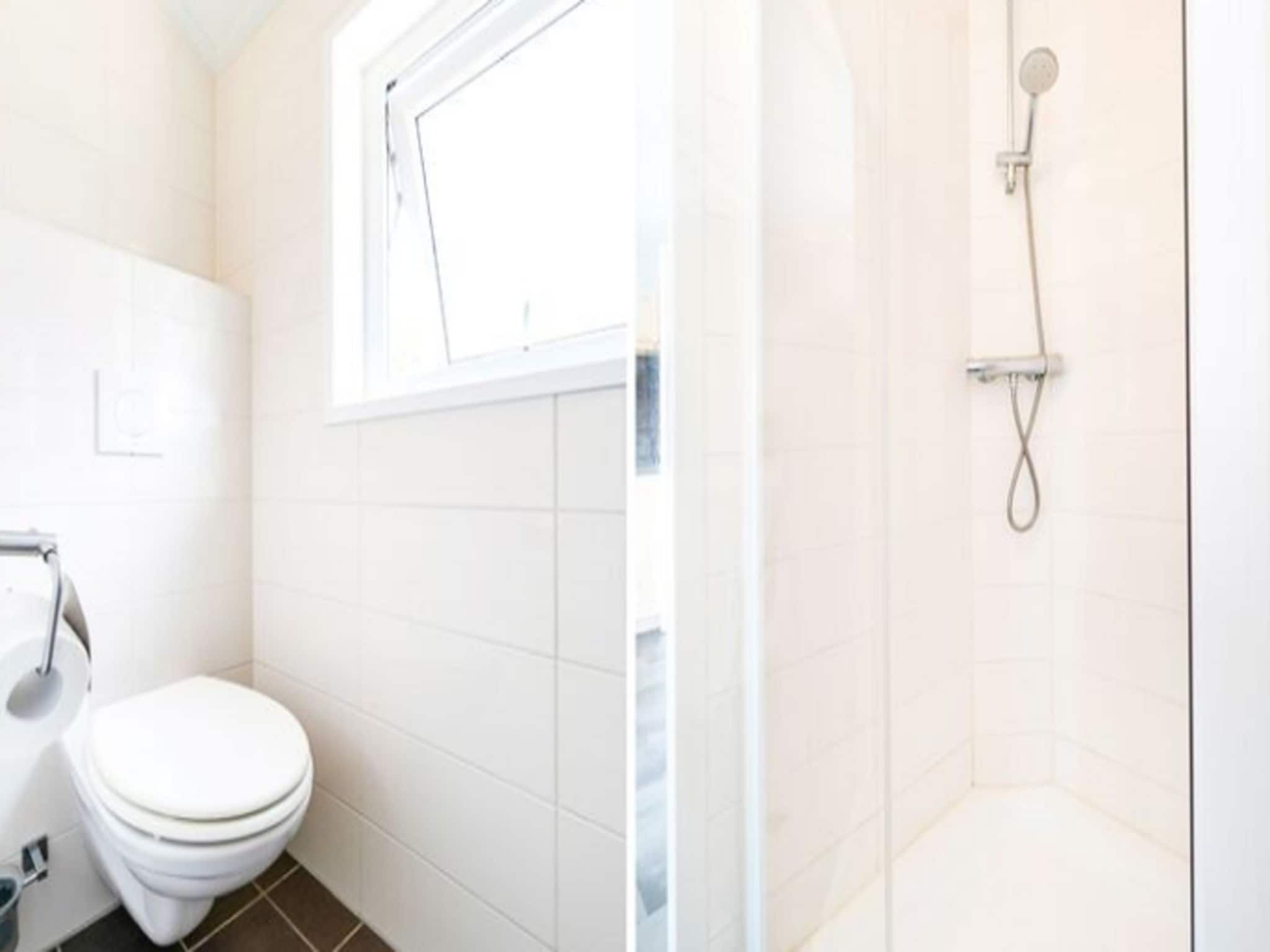 De badkamer van Vakantiepark Eigen Wijze 8 in Bant