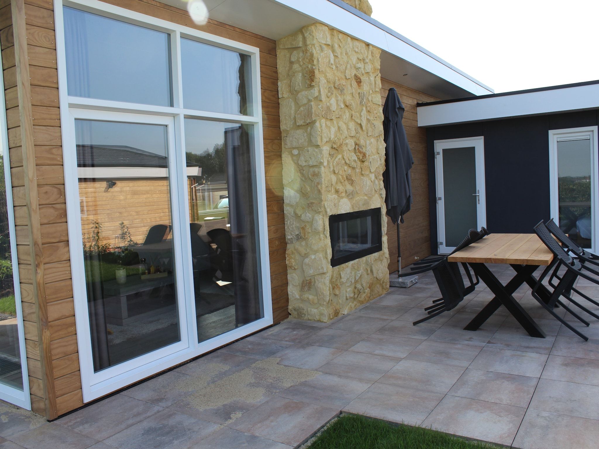 Het terras van Resort Mooi Bemelen 8 in Bemelen