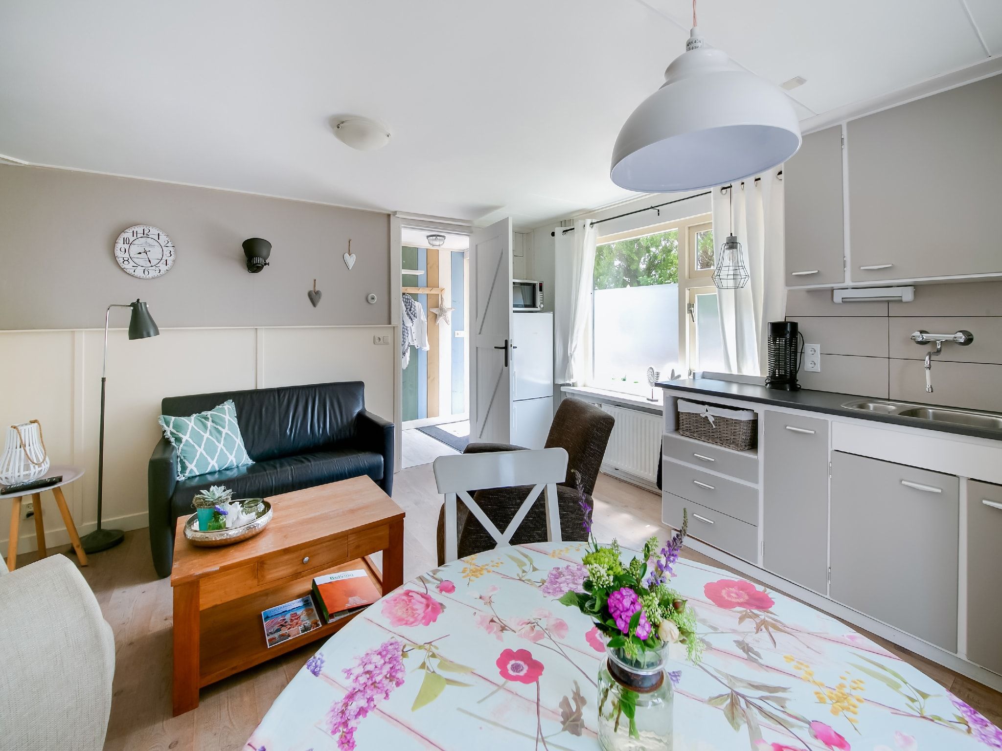 De woonkamer van Storm Bries in Callantsoog