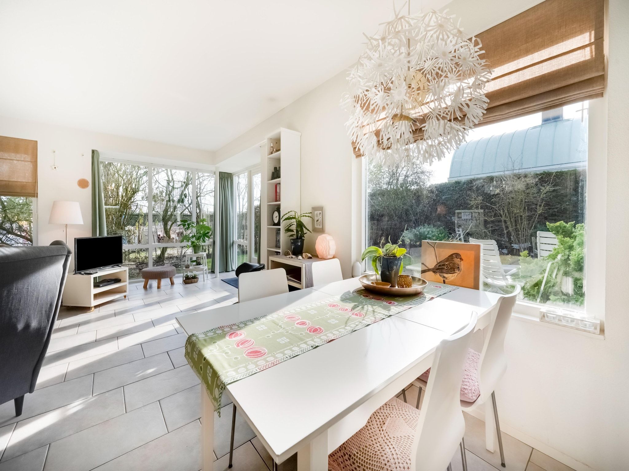 De eetkamer van De Zilvermeeuw in Noordwijk