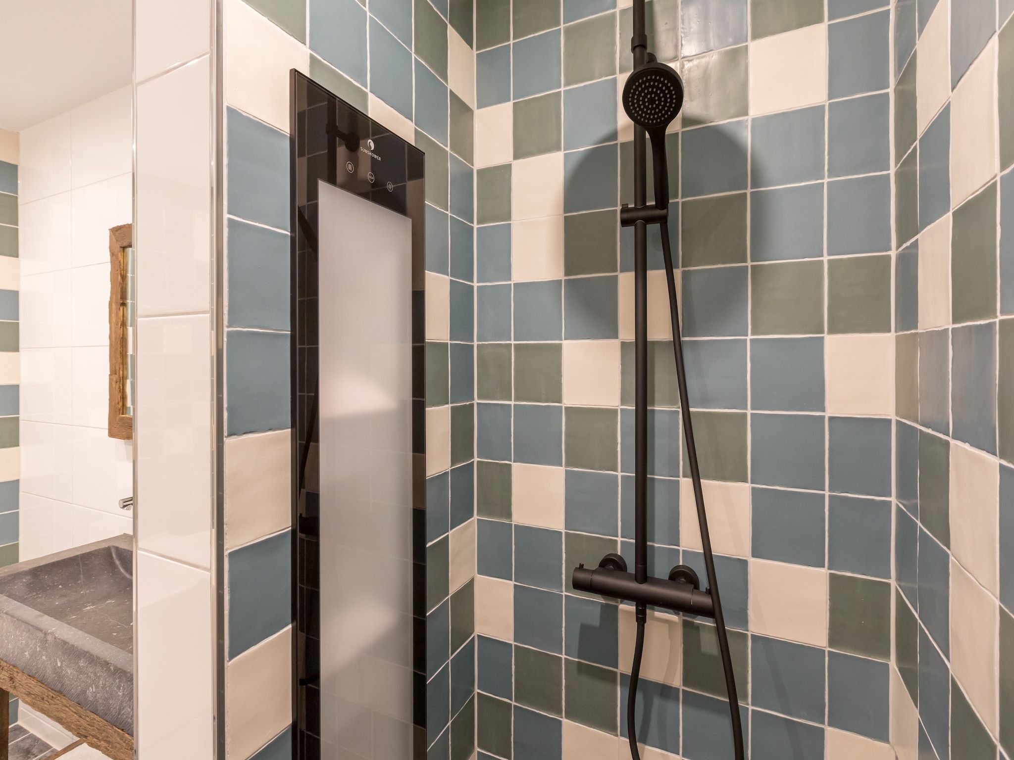 De badkamer van Lepelstraat 18B  Vrouwenpolder "'t Zwartje" in Vrouwenpolder