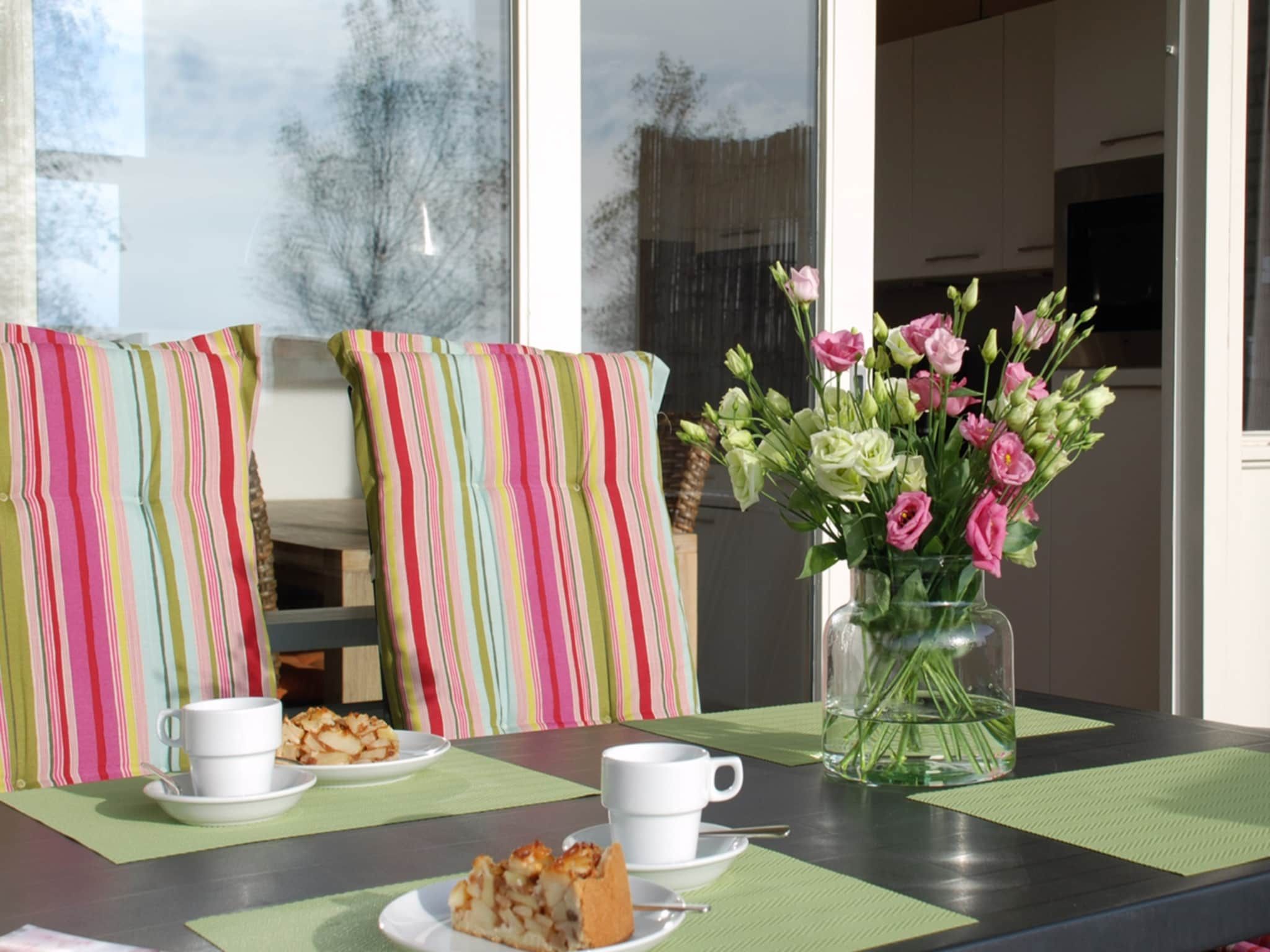 Het terras van Ostrea 16 in Kamperland
