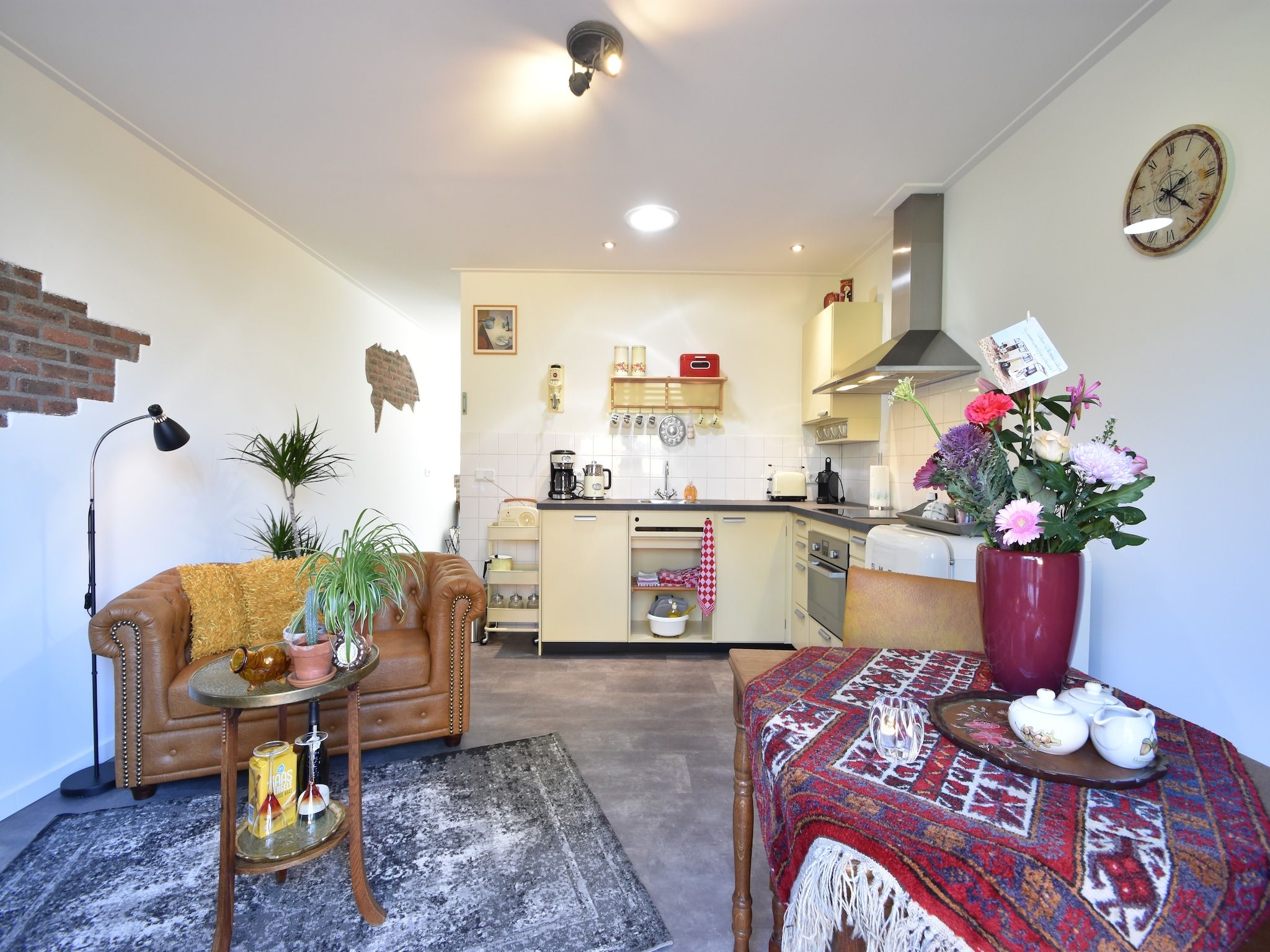 De eetkamer van Sannie's Place in Kamperland