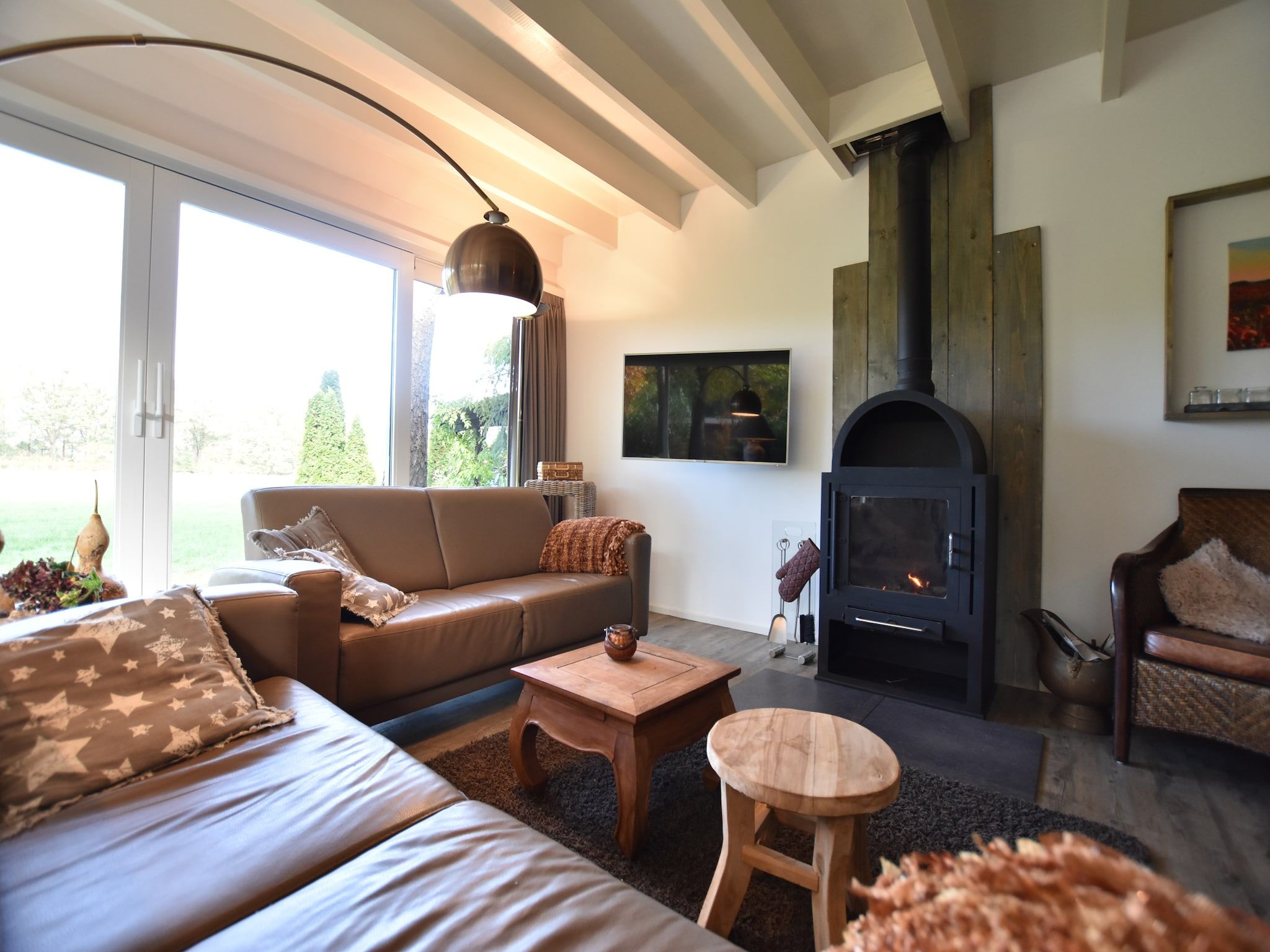 De woonkamer van Oarich Trechte in Reutum-Weerselo