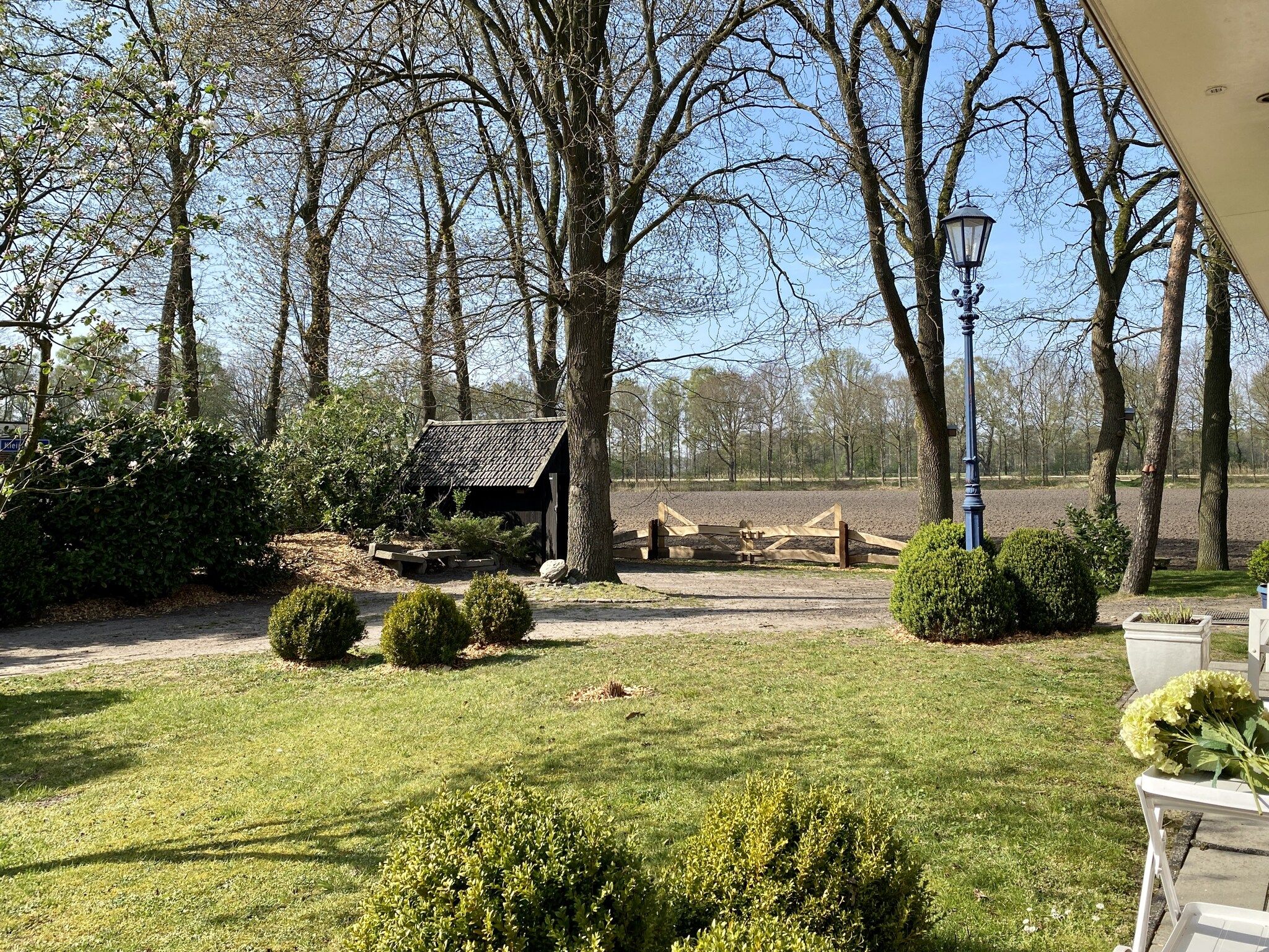 De buitenkant van Oarich Trechte in Reutum-Weerselo