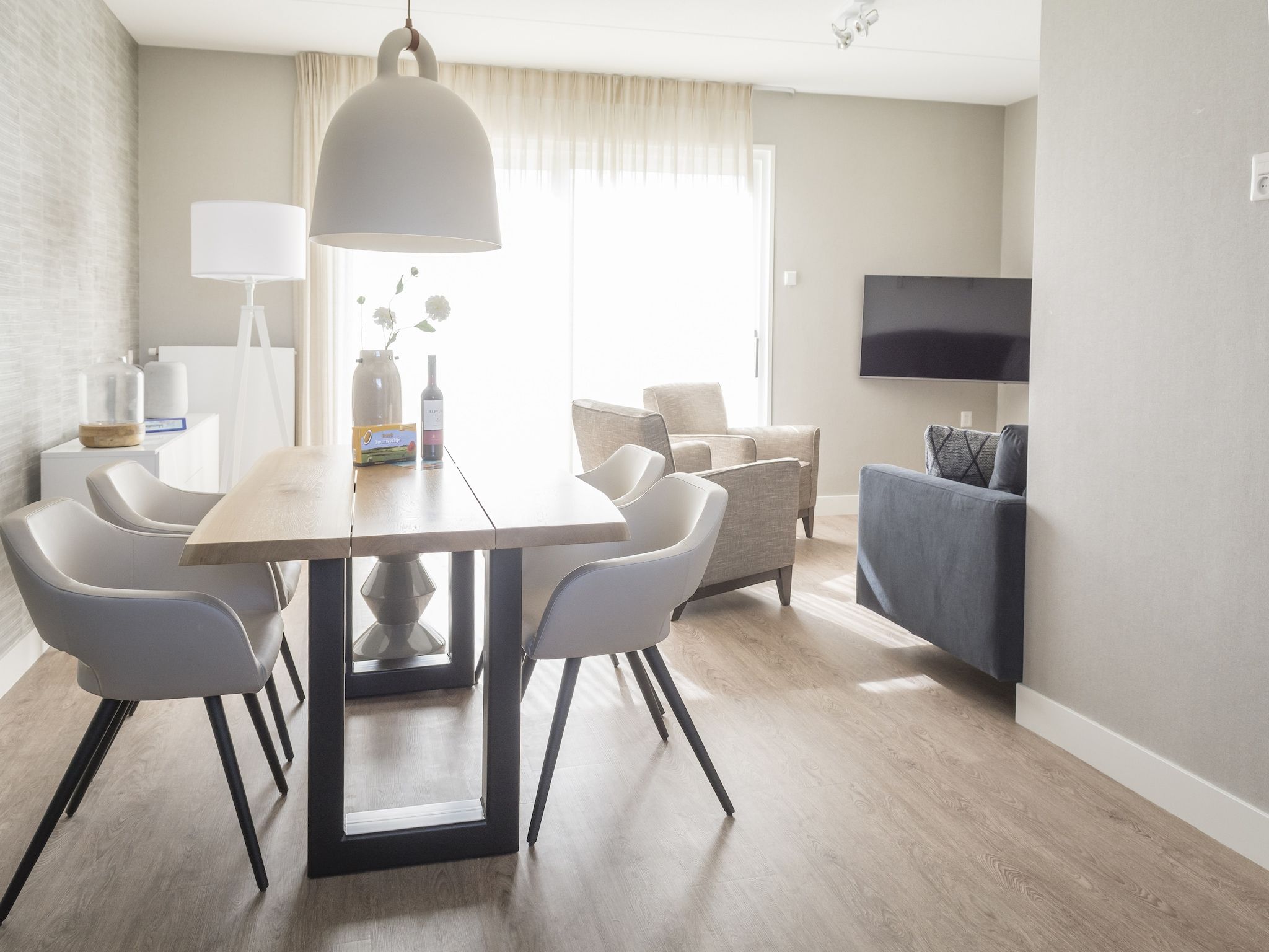 De woonkamer van Bouwlust E9 in De Cocksdorp Texel