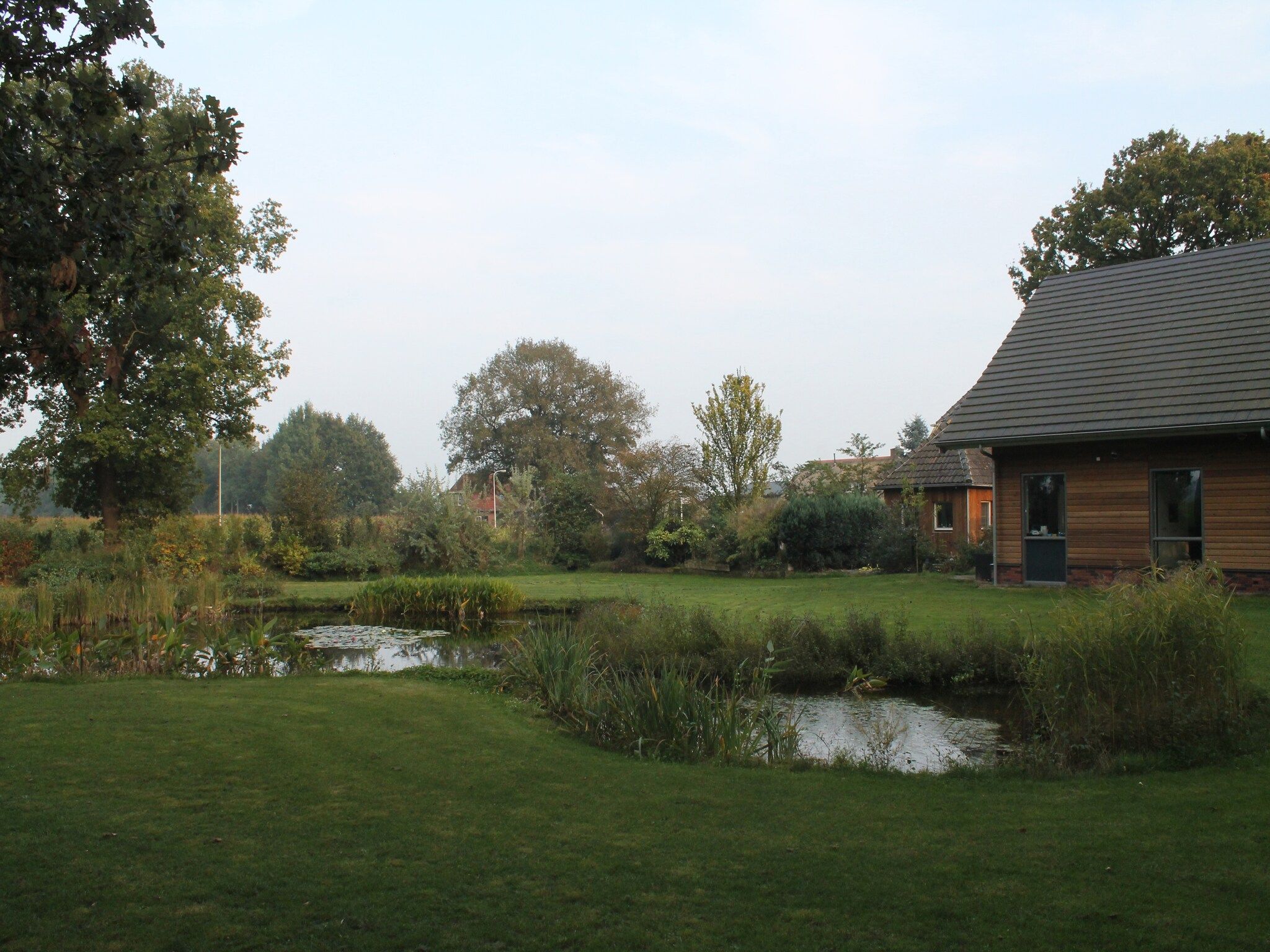 De buitenkant van Villa Luttenberg in Luttenberg
