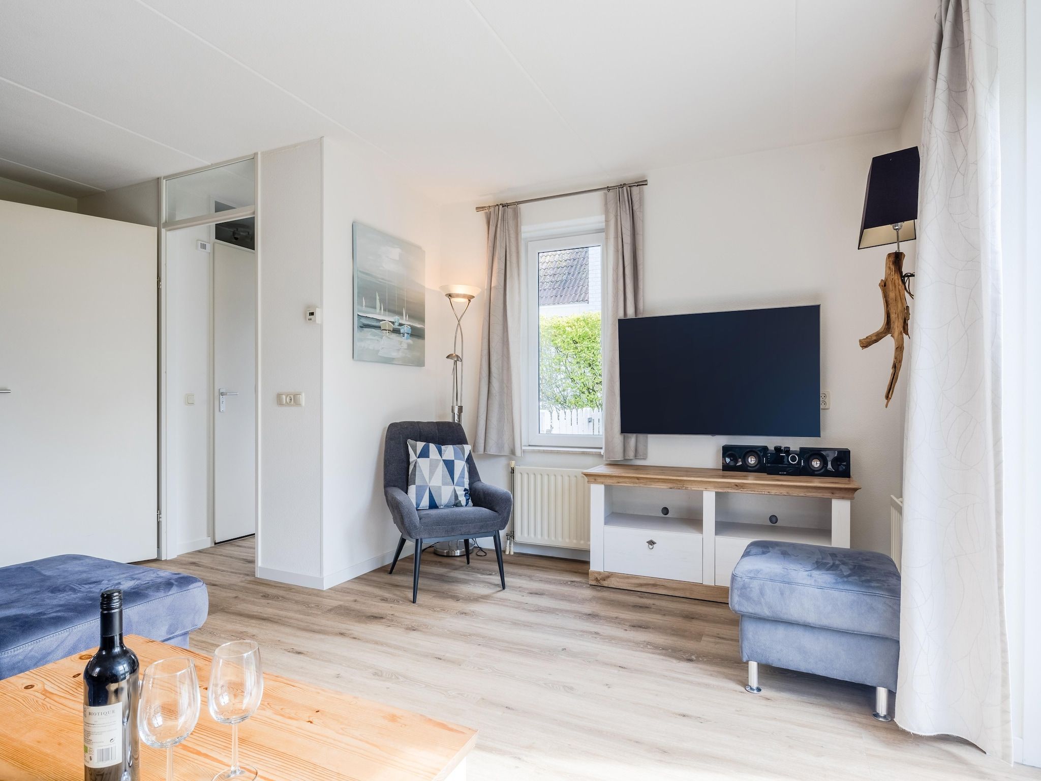 De woonkamer van Noordzee Résidence De Banjaard 13 in Kamperland