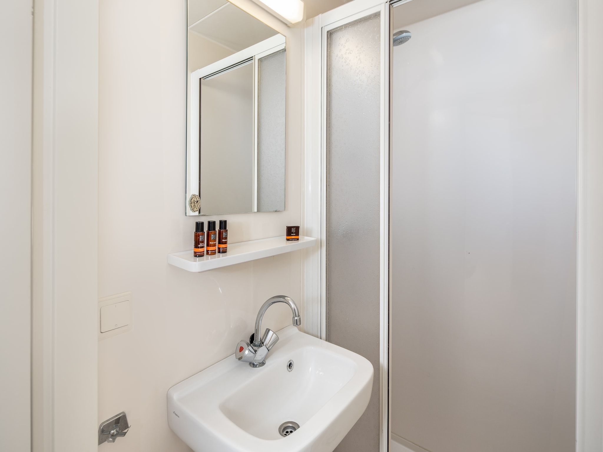 De badkamer van Bospark 't Wolfsven 7 in Mierlo