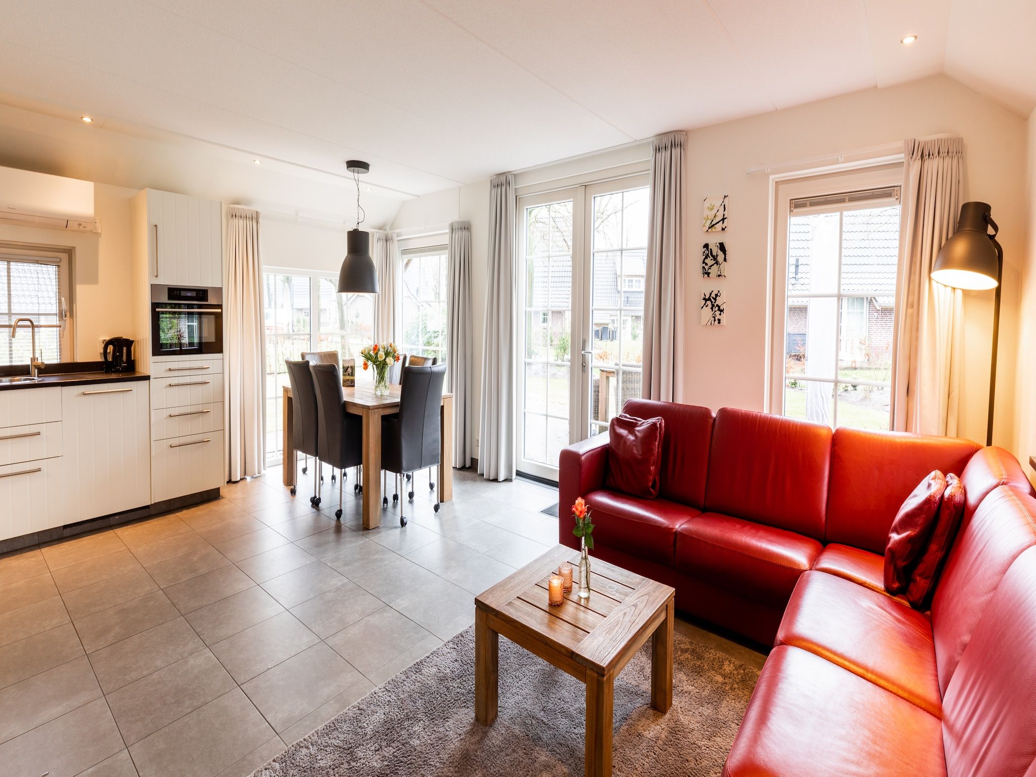 De woonkamer van Hof van Salland 8 in Hellendoorn