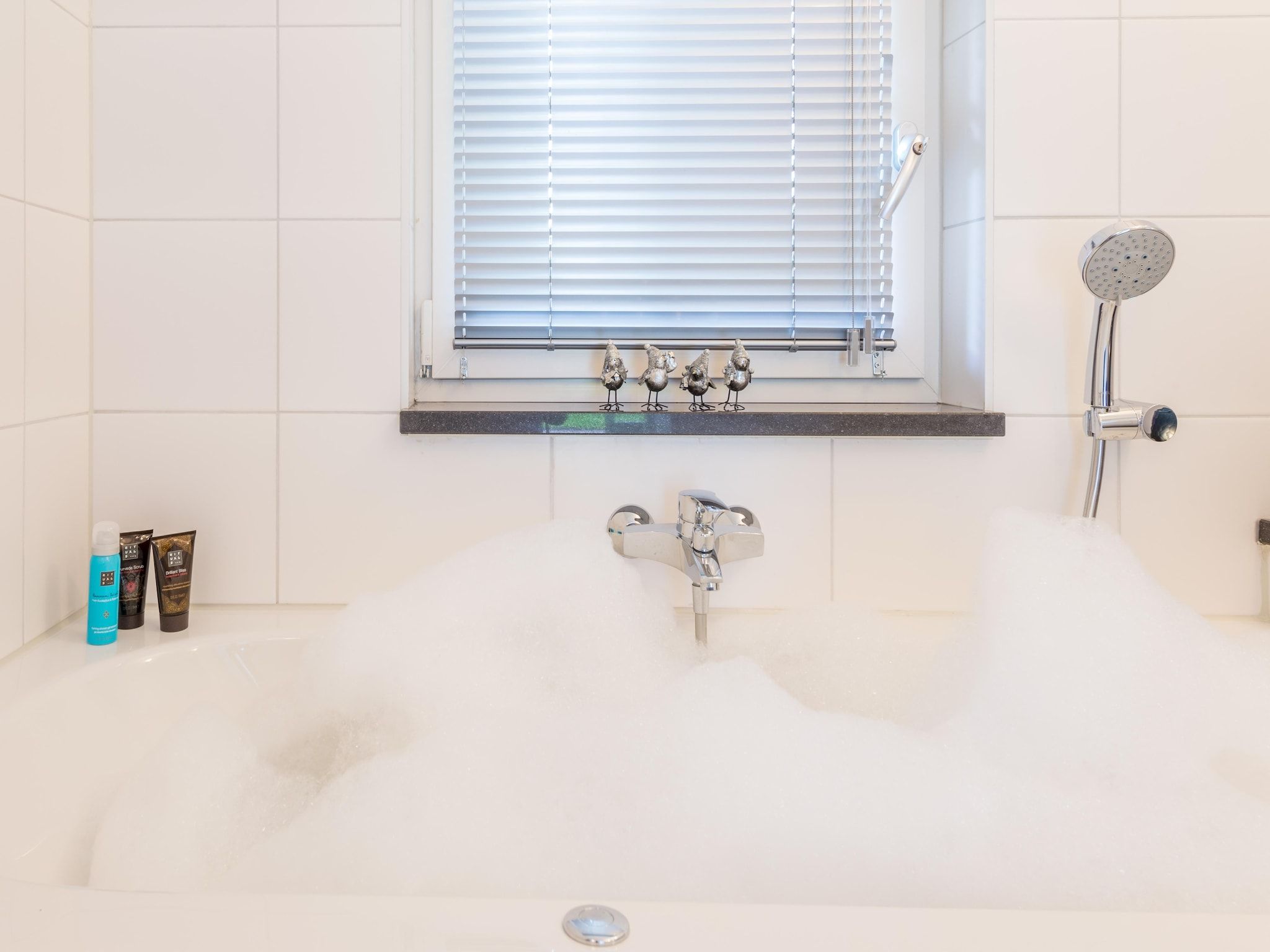 De badkamer van Hof van Salland 8 in Hellendoorn