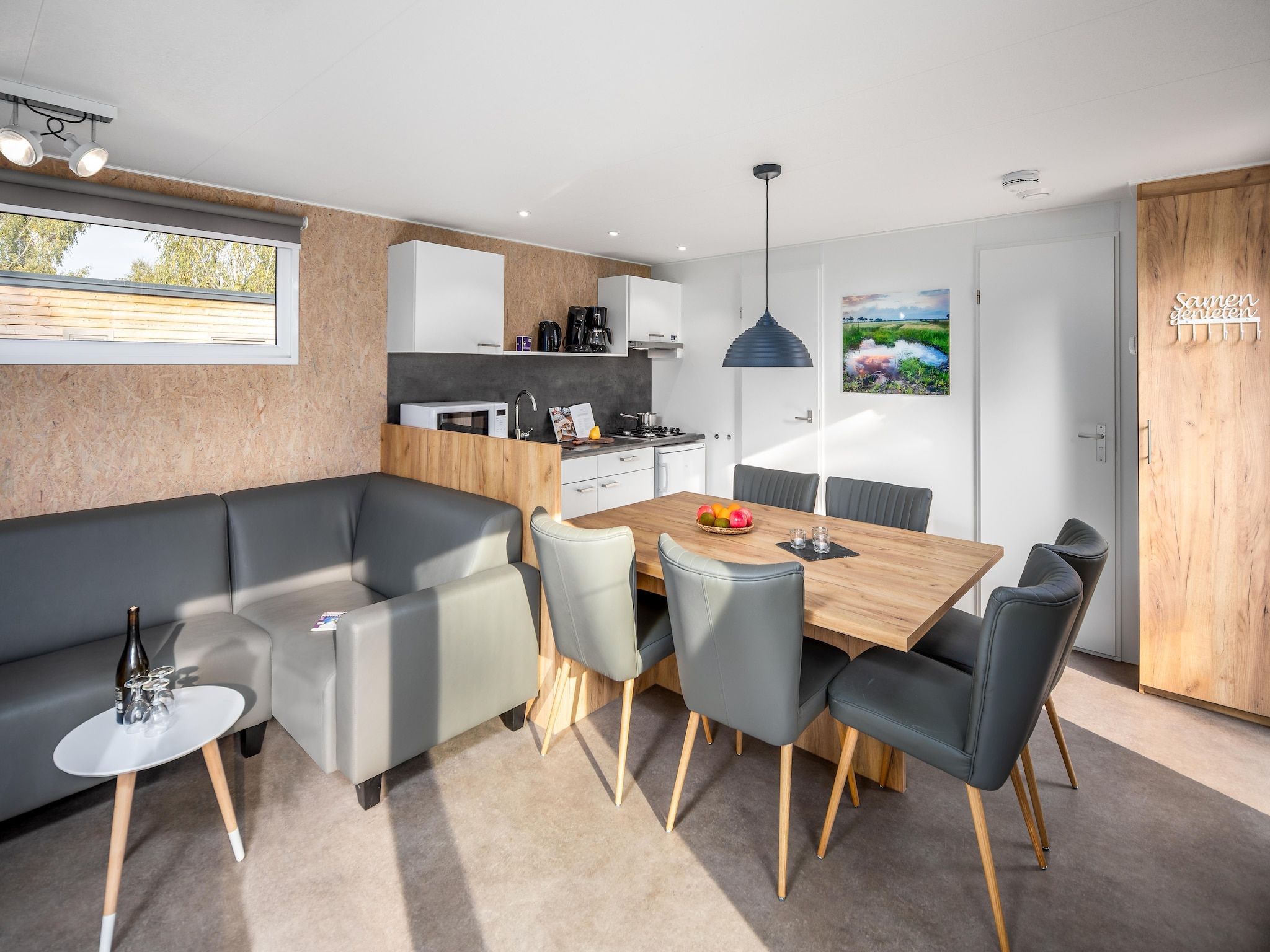 De woonkamer van Vakantiepark Hunzedal 9 in Borger