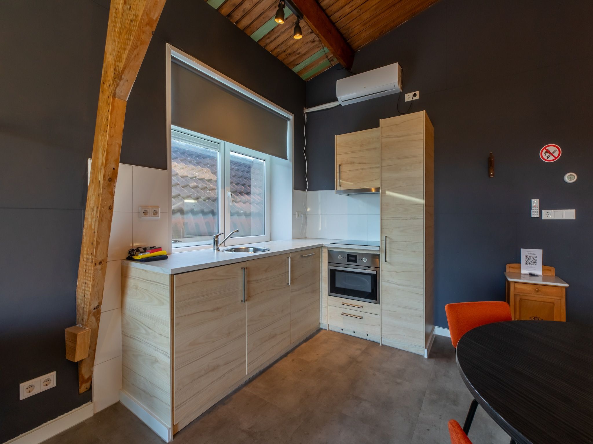 De keuken van Pleinzicht 6b in Koudekerke