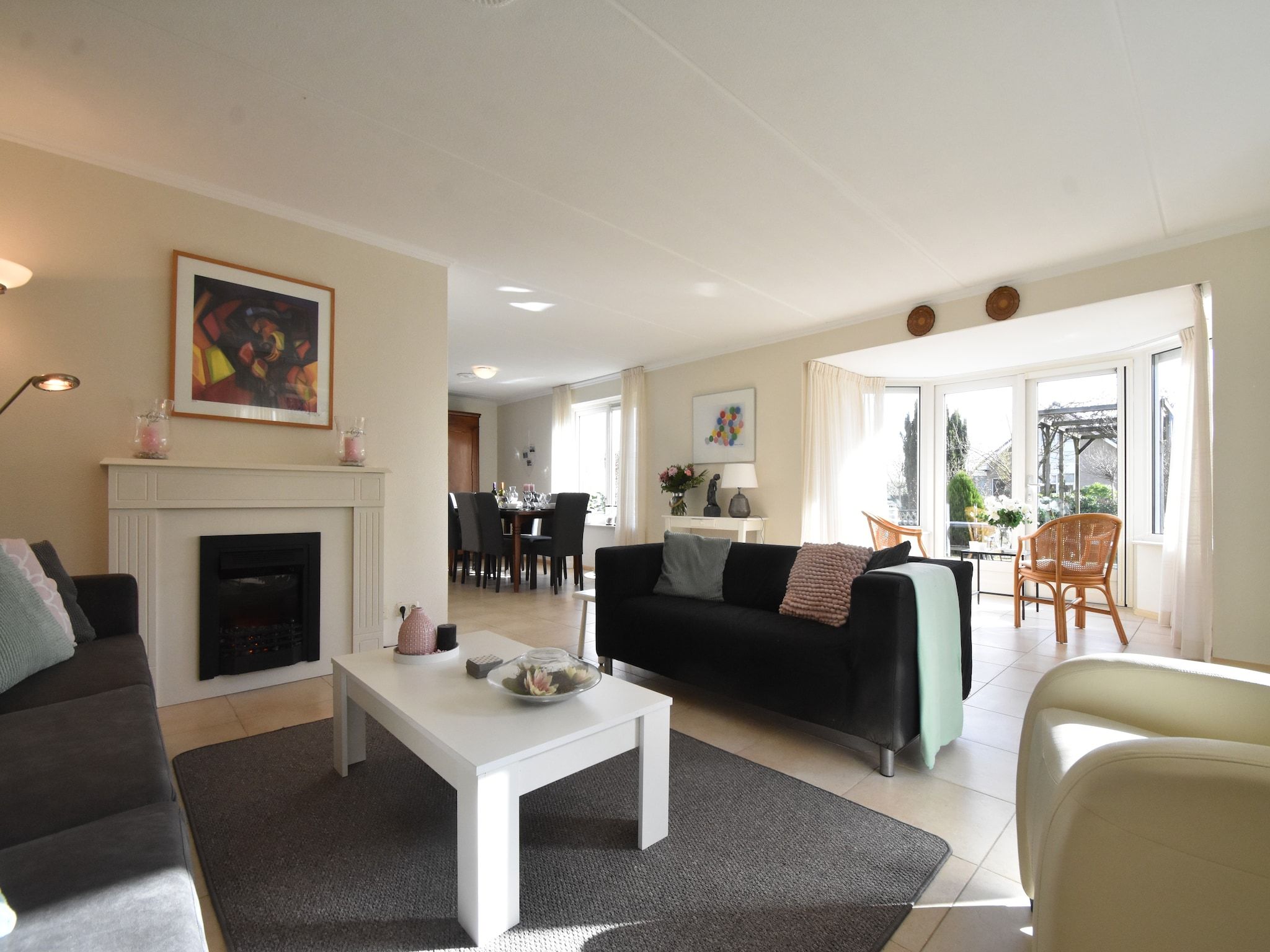 De woonkamer van Bosruiter in Zeewolde