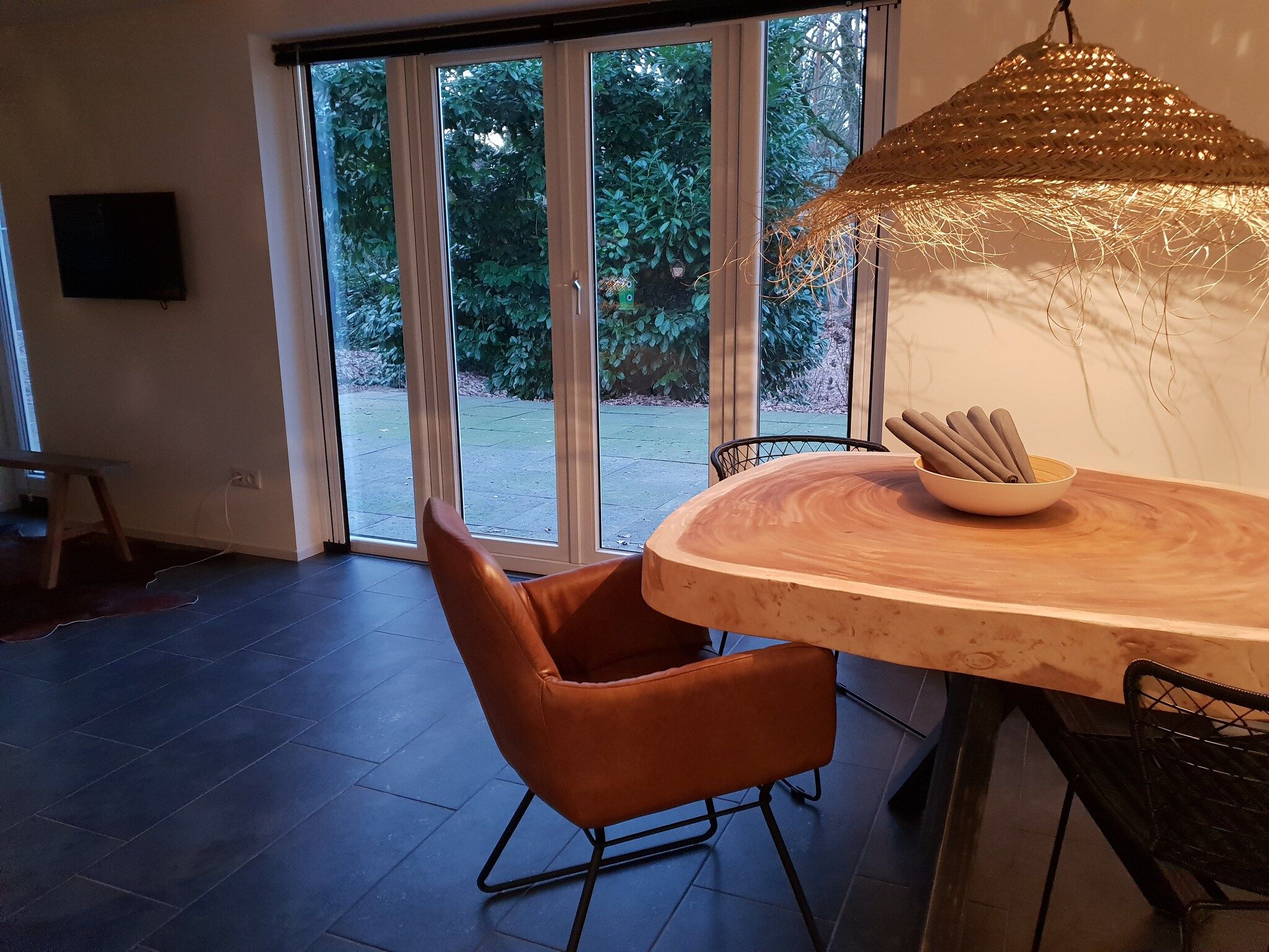 De eetkamer van Dorpswoning In het Bos in Leende