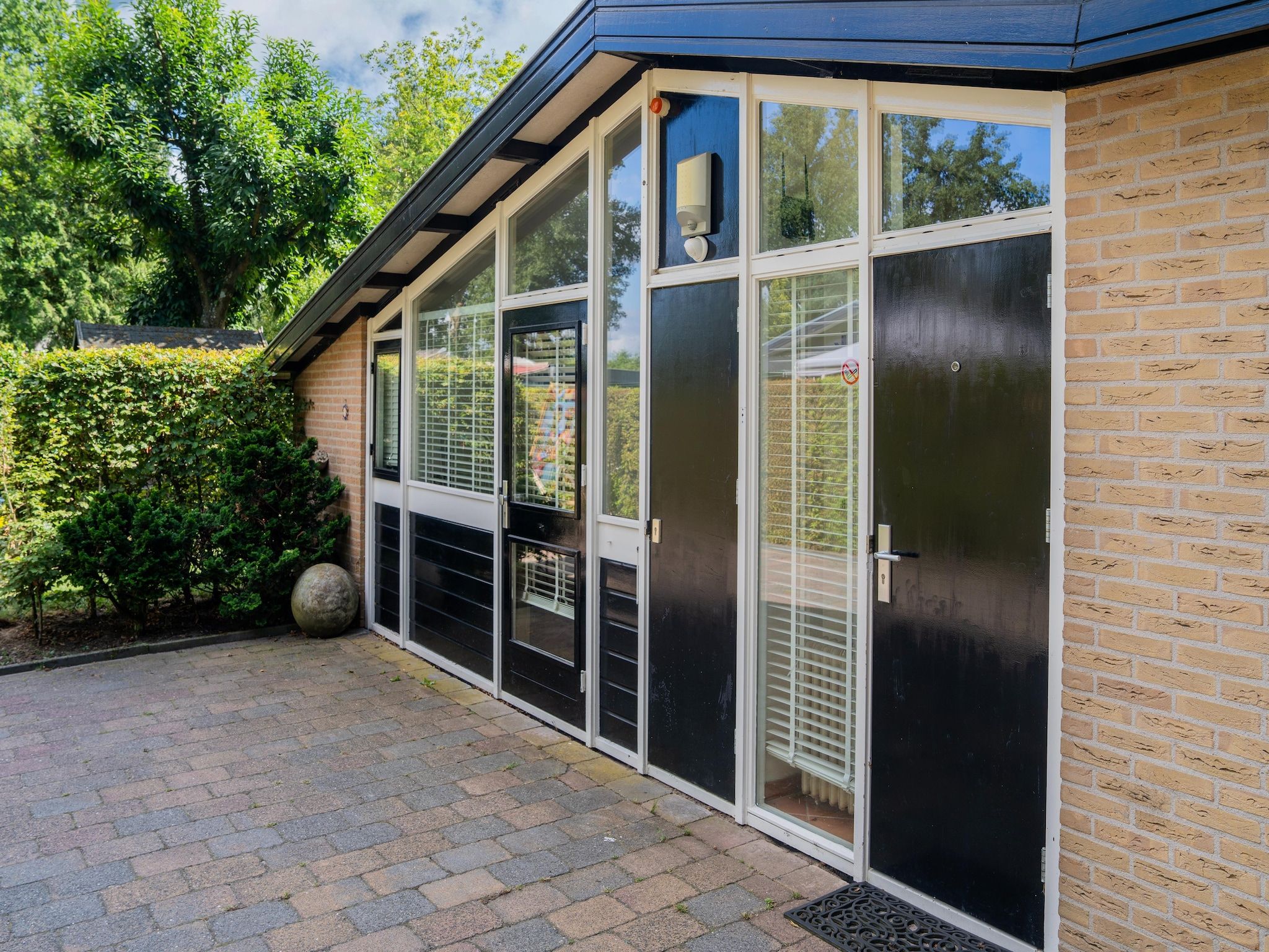 De buitenkant van 't Voortsche Boshuys in Voorthuizen