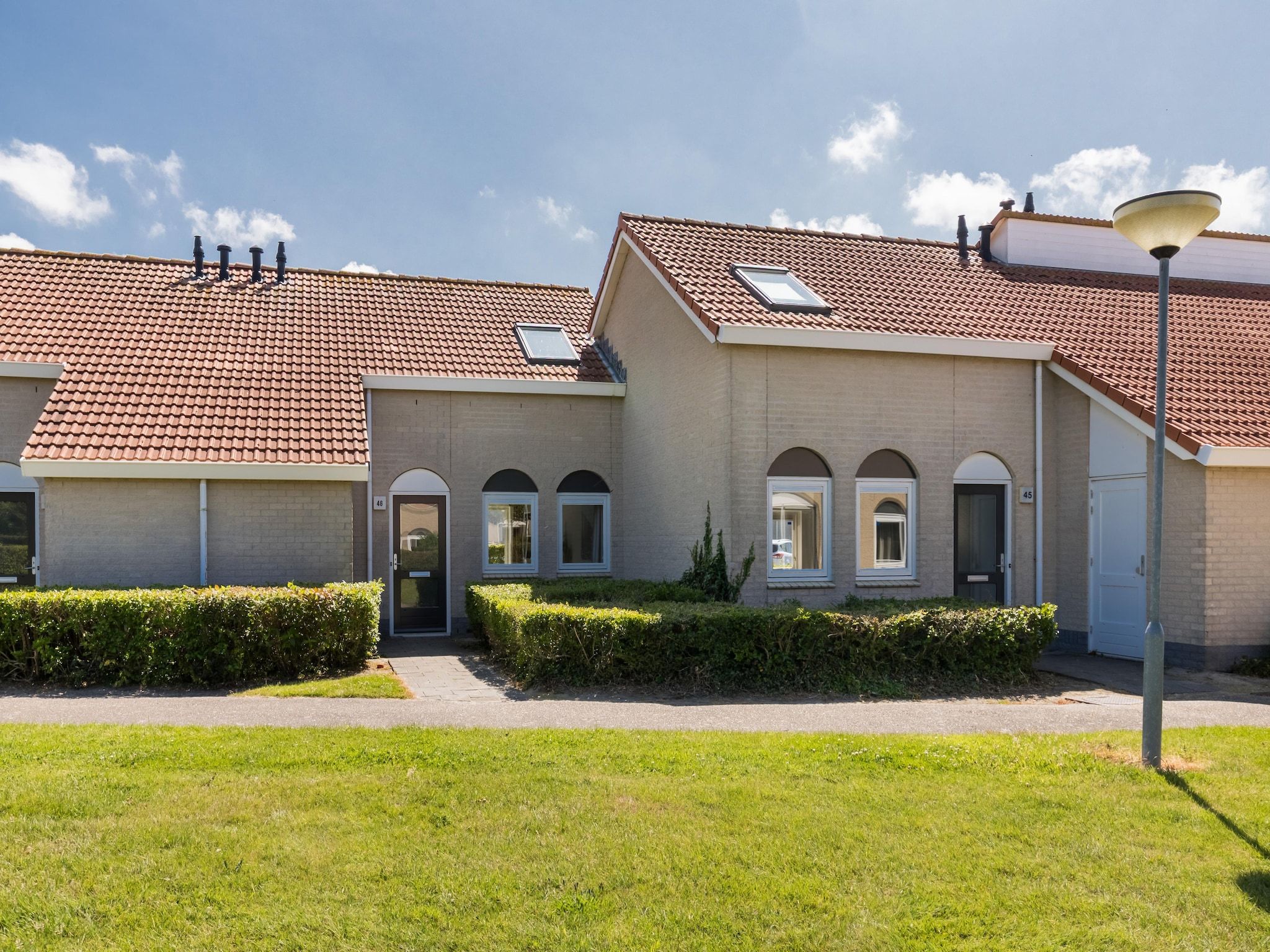 De buitenkant van Vakantiepark de Soeten Haert 18 in Renesse