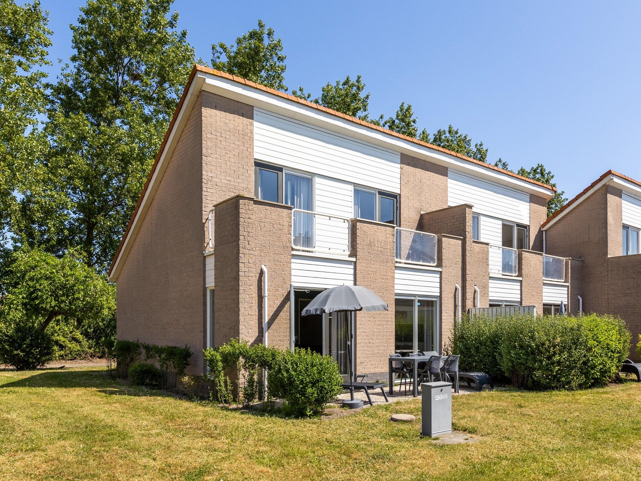 De buitenkant van Vakantiepark de Soeten Haert 19 in Renesse