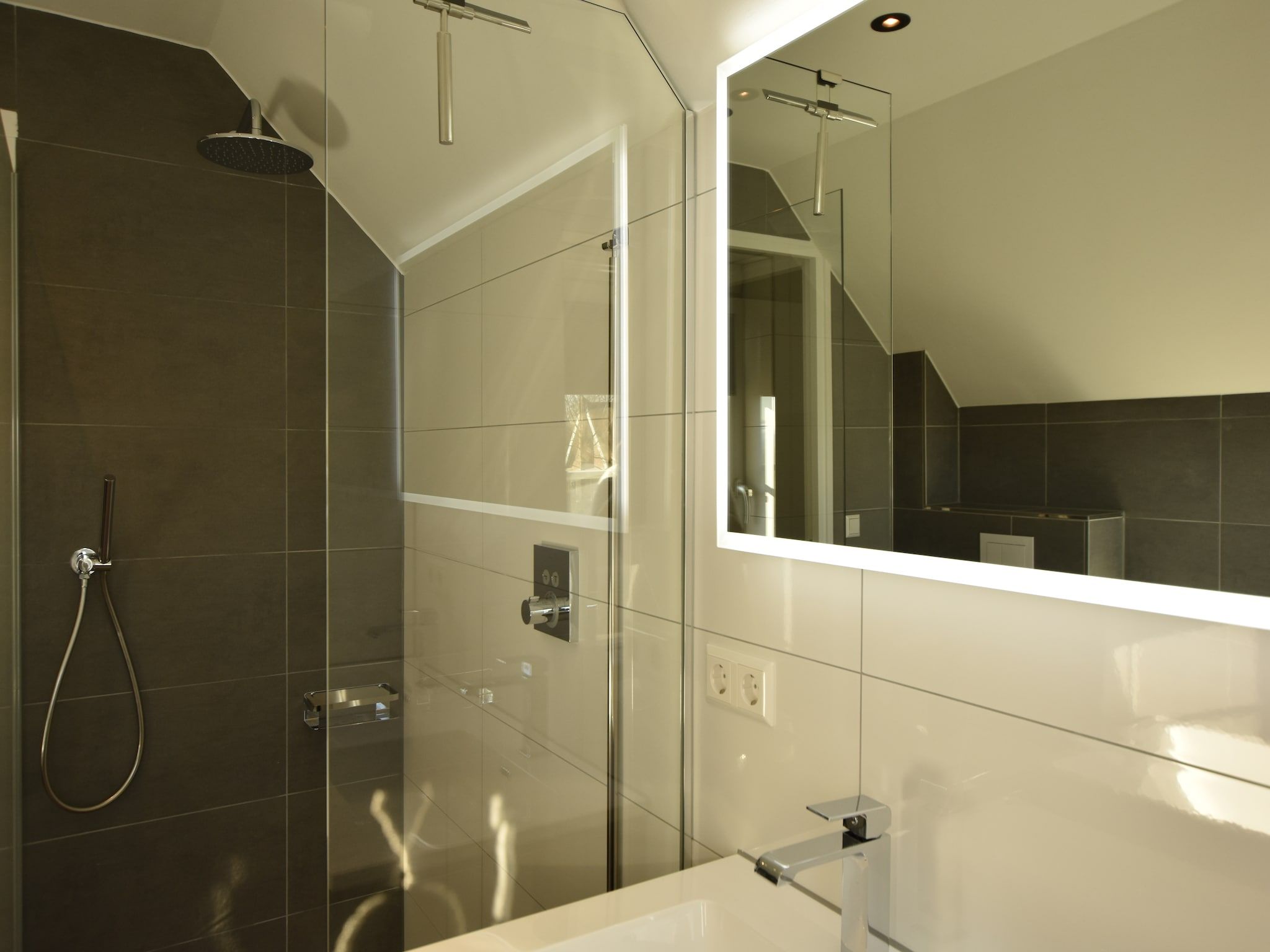 De badkamer van Scoreldame XL in Schoorldam