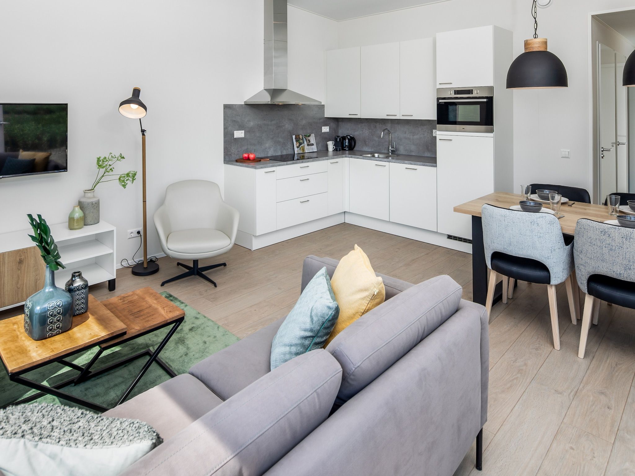 De woonkamer van Water Village 1 in Kamperland