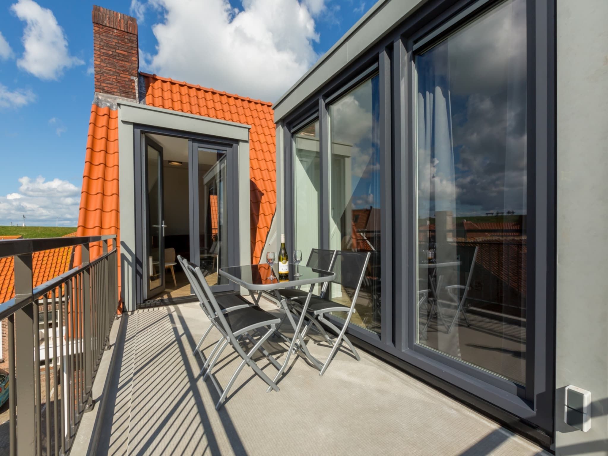 Het terras van Aparthotel Zoutelande - 5 pers luxe appartement in Zoutelande
