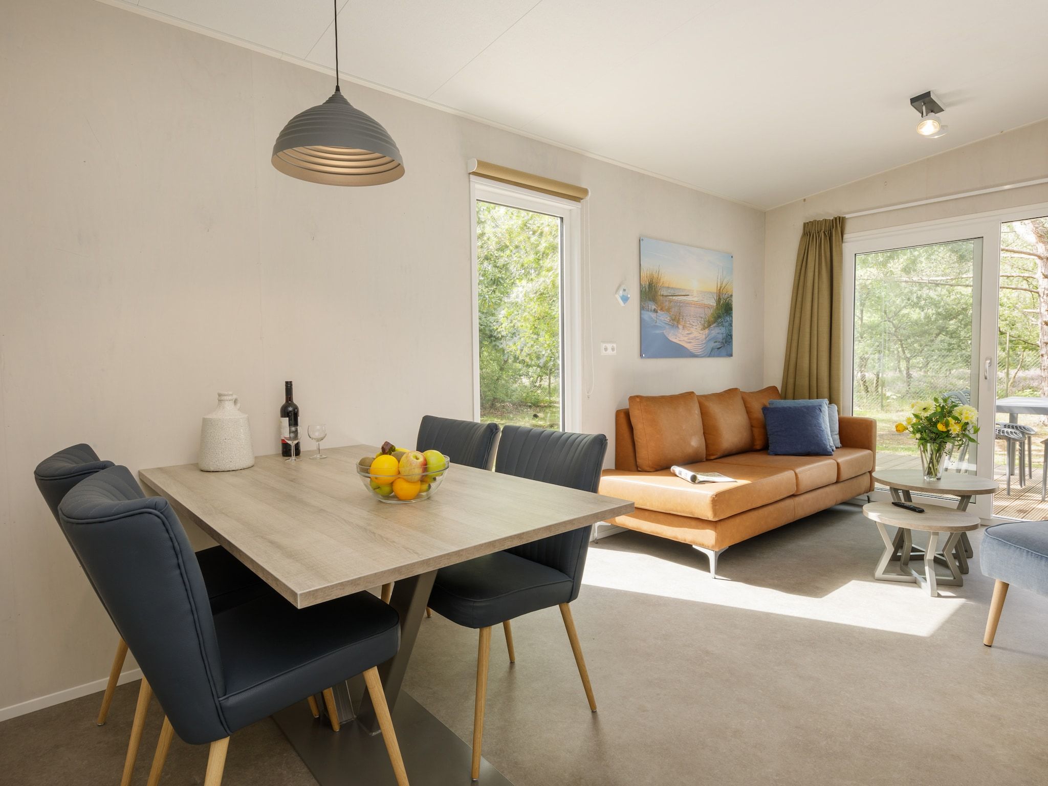 De woonkamer van Vakantiepark Kijkduin 9 in Den Haag