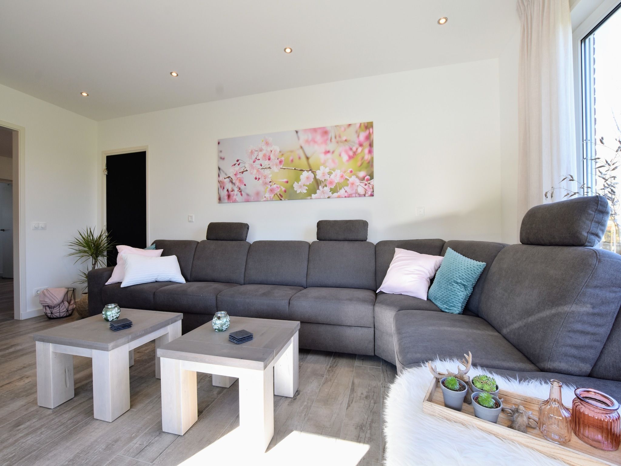 De woonkamer van Villa Grenszicht in Megchelen